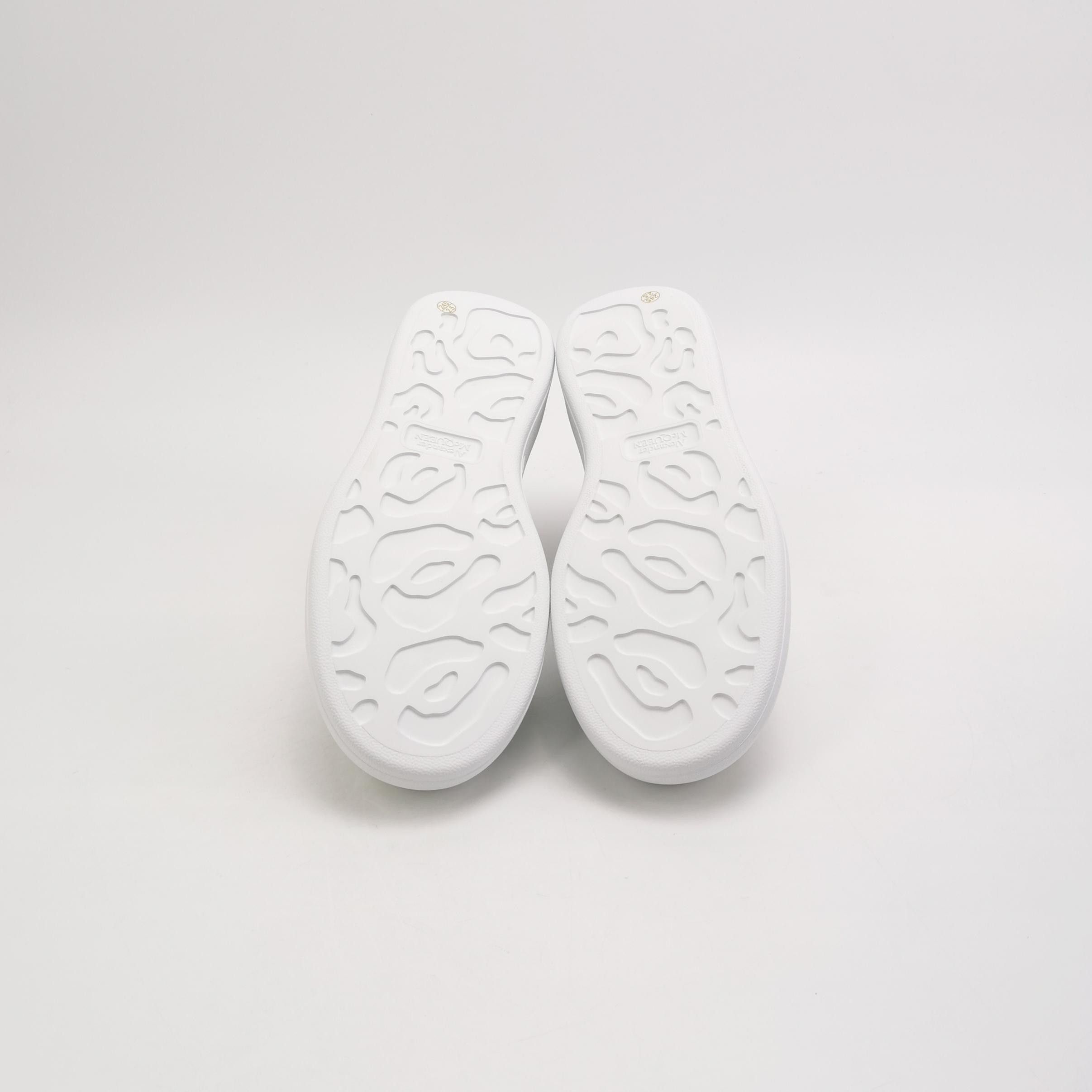Alexander McQueen Alexander McQueen Graphic Heel Oversized Sneakers 39 Size US 6 / EU 39 - 6 Thumbnail