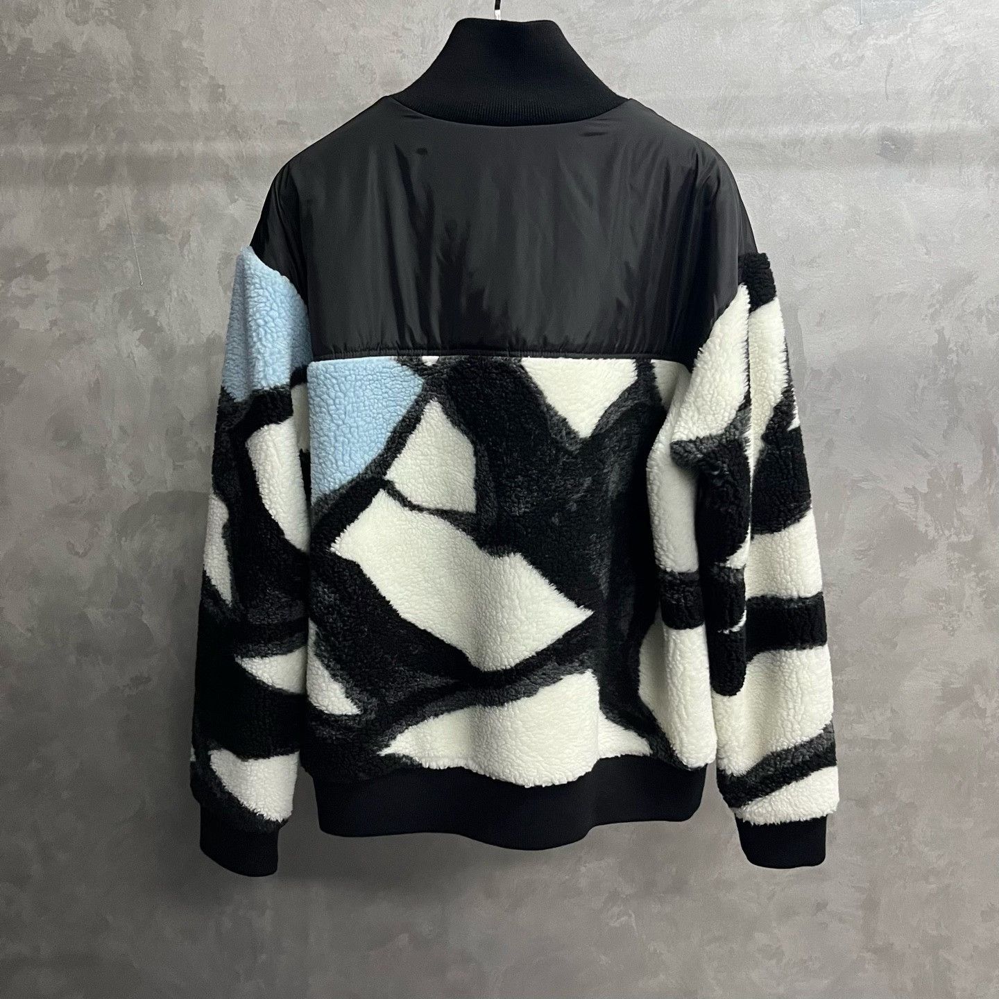 Louis Vuitton Louis Vuitton Multi Light Jacket xxl Men Size US XXL / EU 58 / 5 - 2 Thumbnail