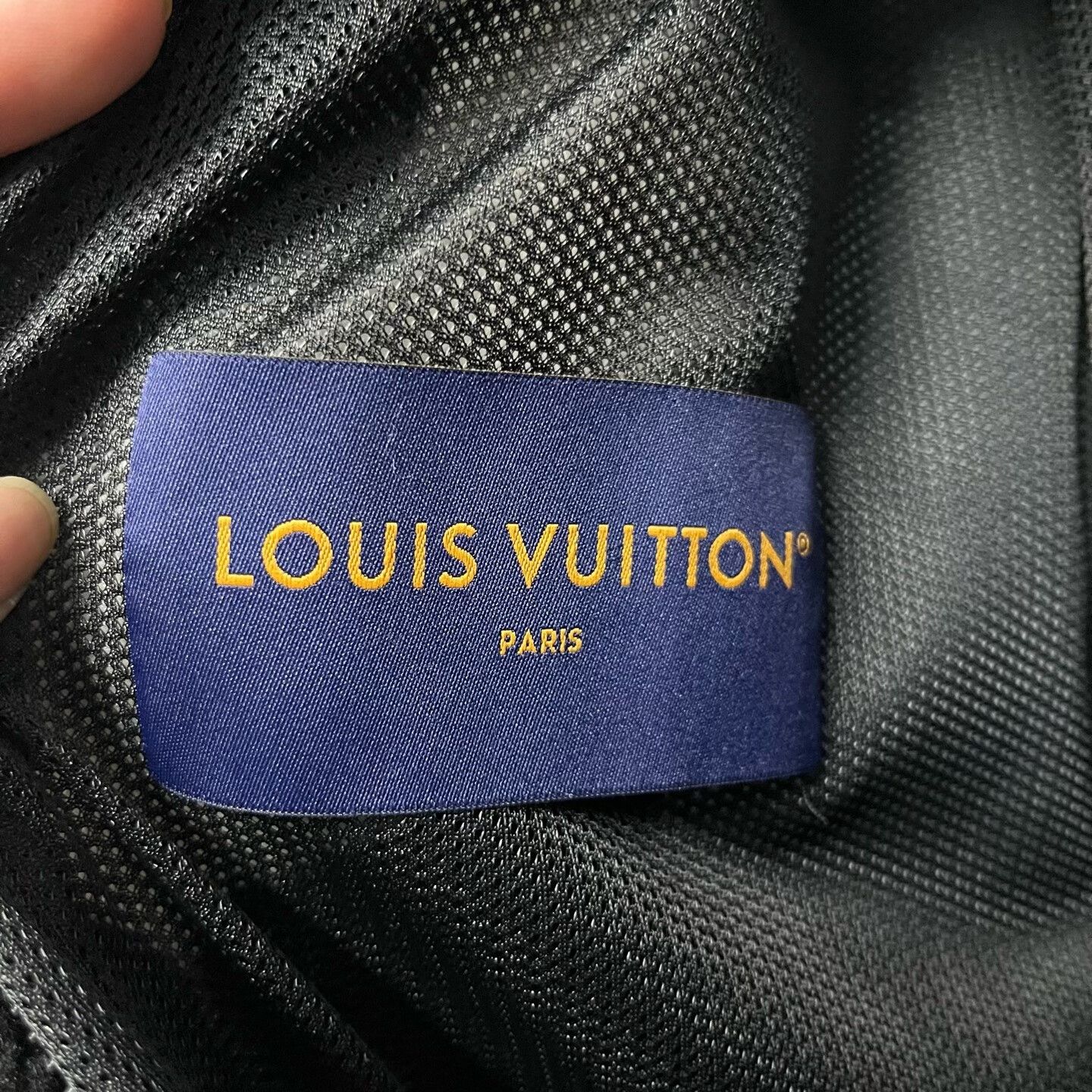 Louis Vuitton Louis Vuitton Multi Light Jacket xxl Men Size US XXL / EU 58 / 5 - 3 Thumbnail