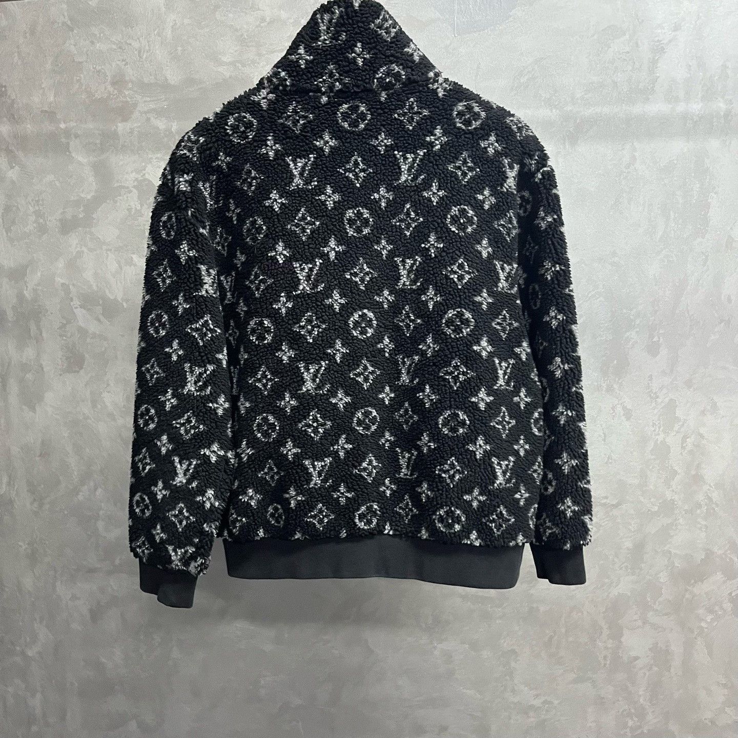 Louis Vuitton Louis Vuitton Fleece Black Hoodie xs Men Size US XS / EU 42 / 0 - 2 Thumbnail