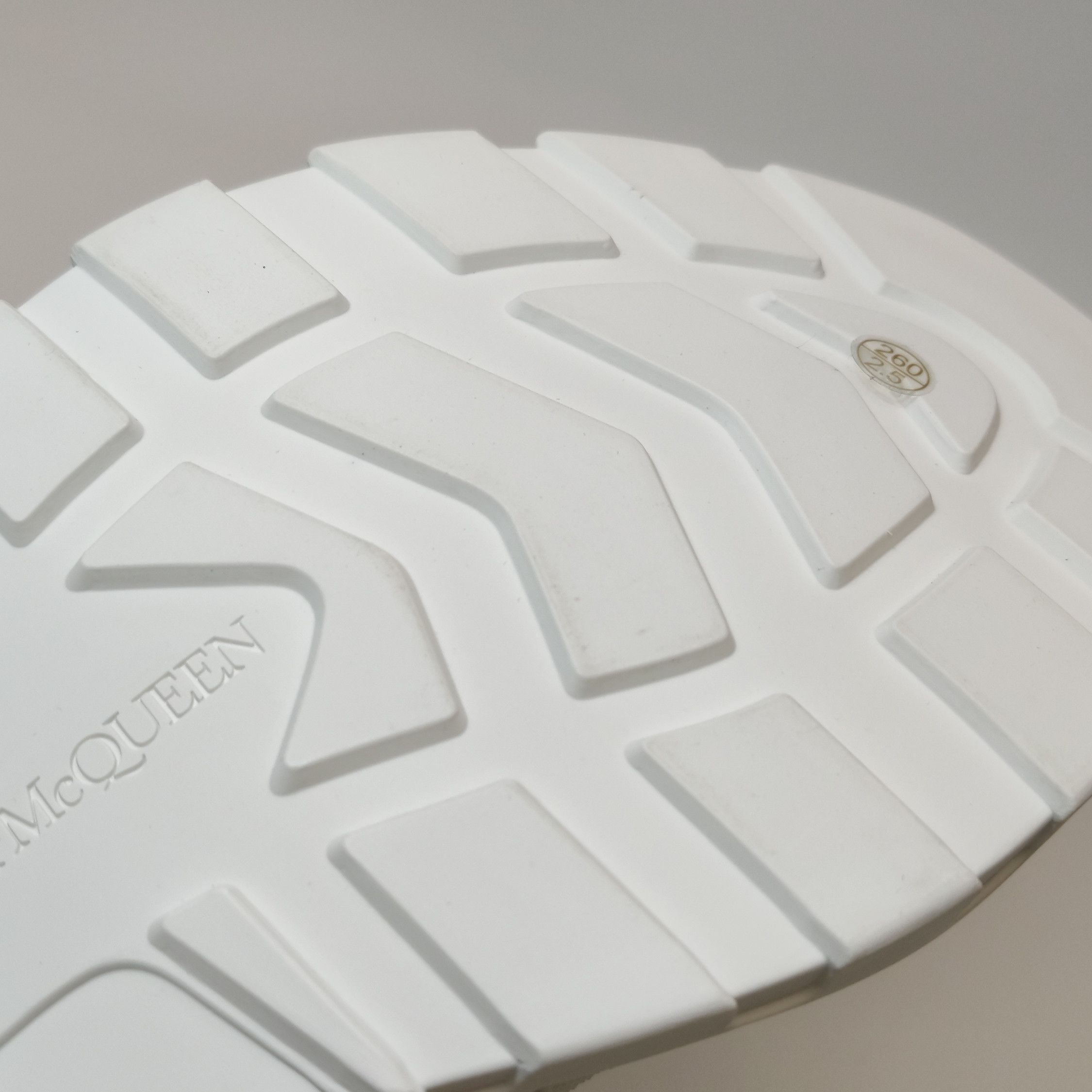 Alexander McQueen Alexander McQueen Tread Slick Canvas Sneakers 40 Size US 7 / EU 40 - 10 Thumbnail