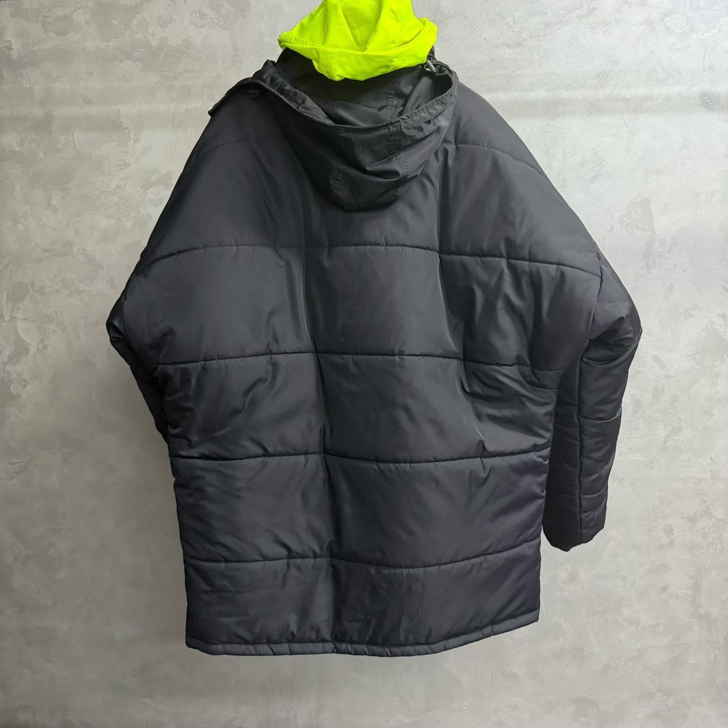 Balenciaga Balenciaga Down Black Heavy Coat l Men Size US L / EU 52-54 / 3 - 2 Thumbnail