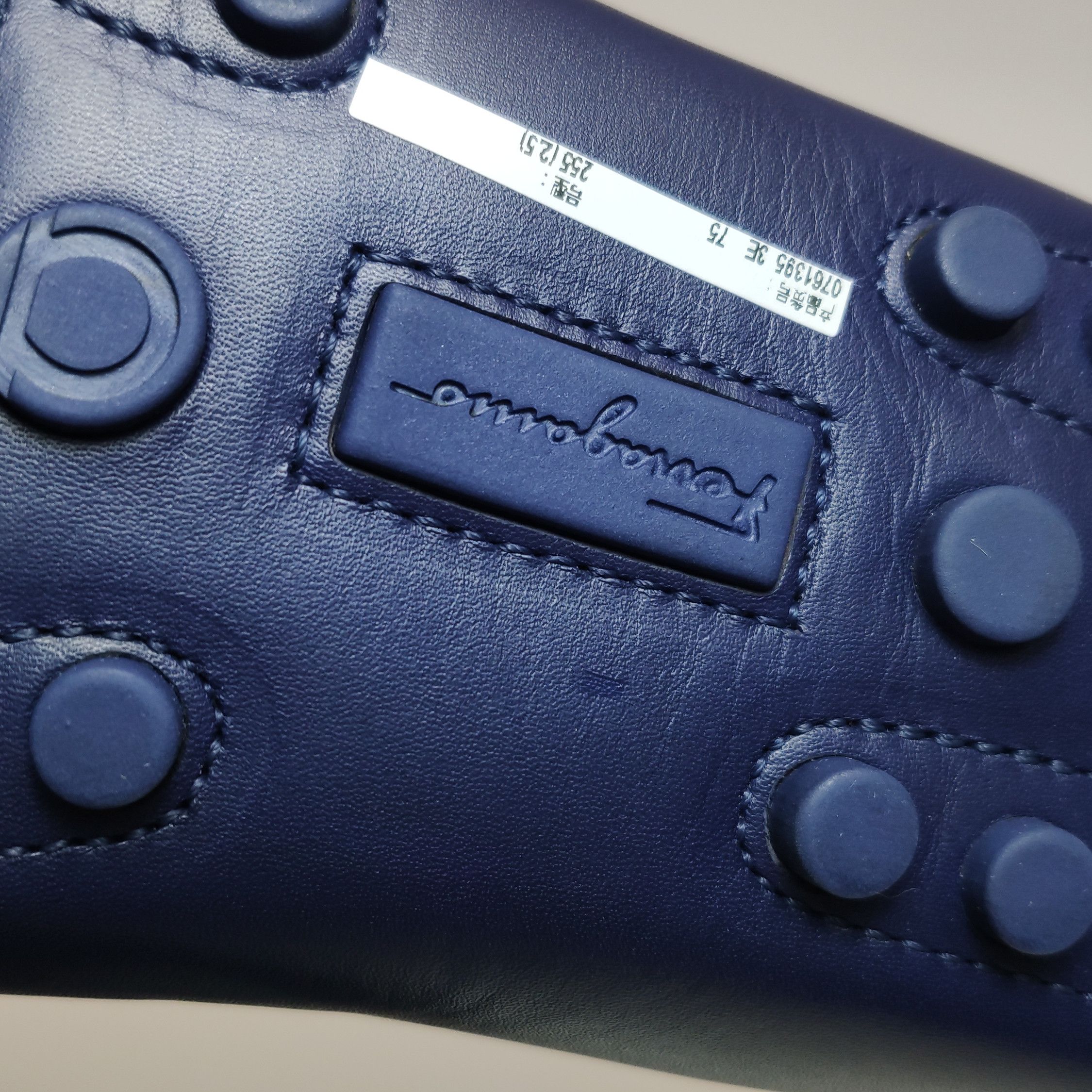 Salvatore Ferragamo Salvatore Ferragamo Blue Leather Driving Shoes 41.5 Size US 8 / EU 41 - 11 Thumbnail