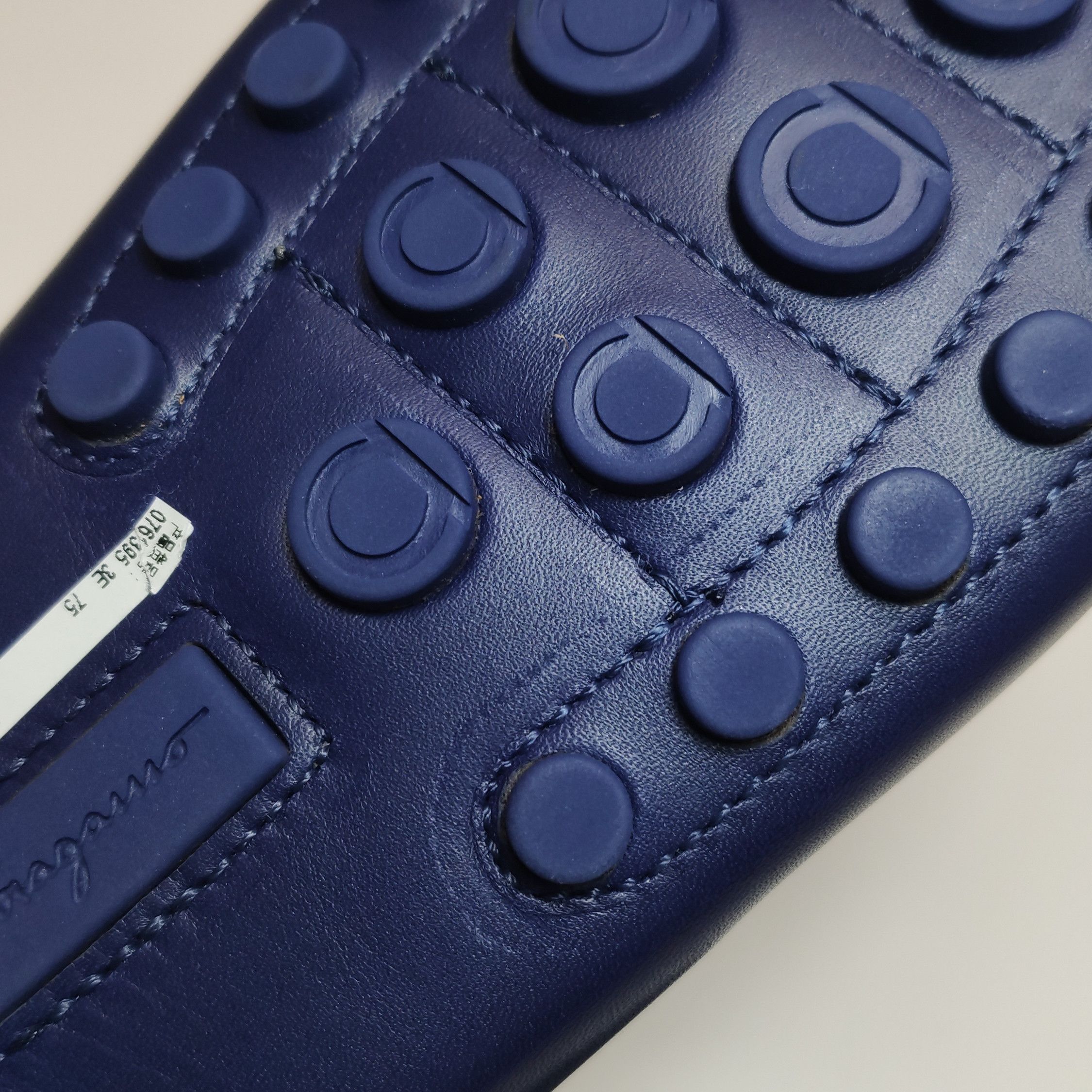 Salvatore Ferragamo Salvatore Ferragamo Blue Leather Driving Shoes 41.5 Size US 8 / EU 41 - 11 Thumbnail