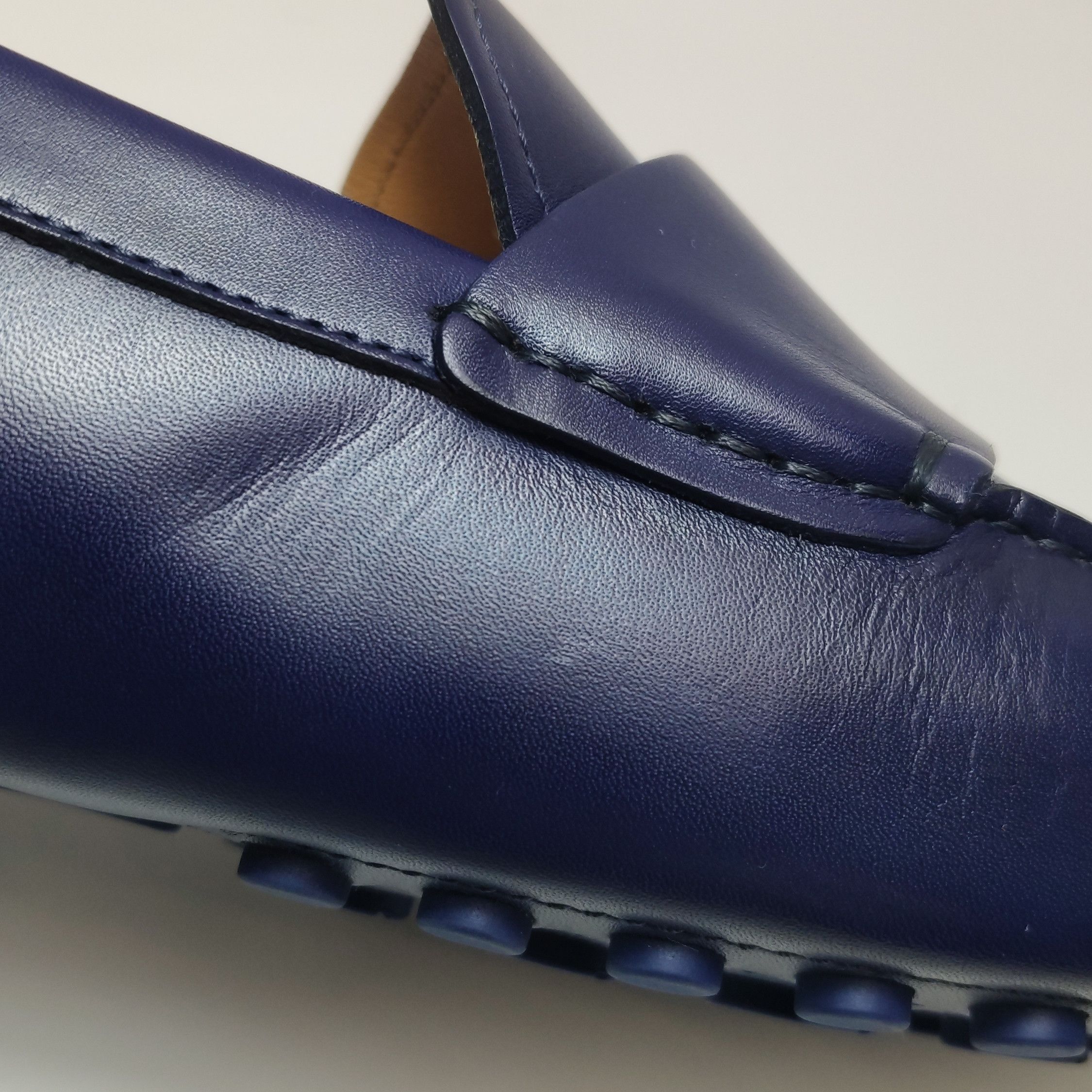 Salvatore Ferragamo Salvatore Ferragamo Navy Leather Driver Loafers US 8.5 Size US 9 / EU 42 - 8 Thumbnail