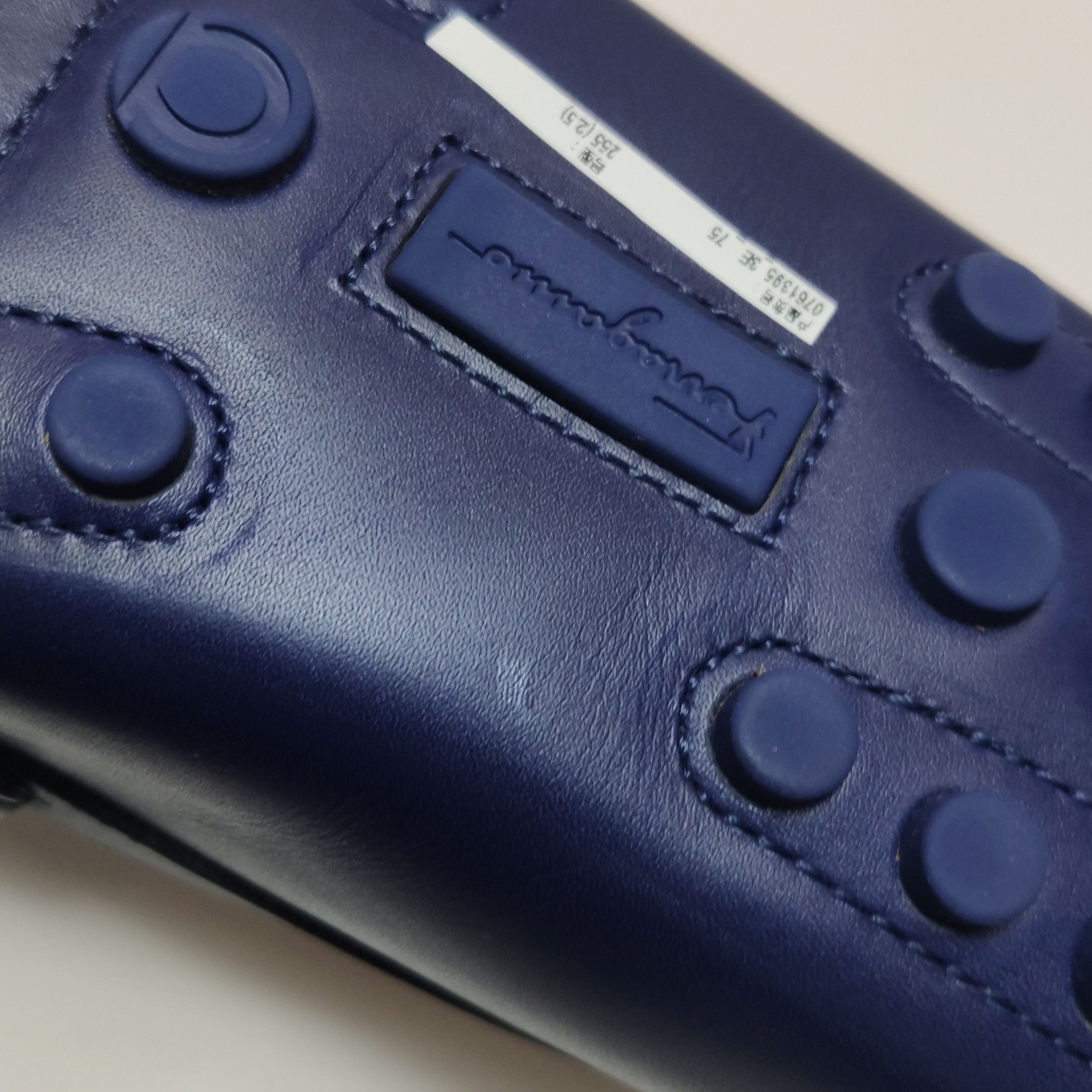 Salvatore Ferragamo Salvatore Ferragamo Navy Leather Driving Shoes Size 8.5 Size US 8 / EU 41 - 11 Thumbnail