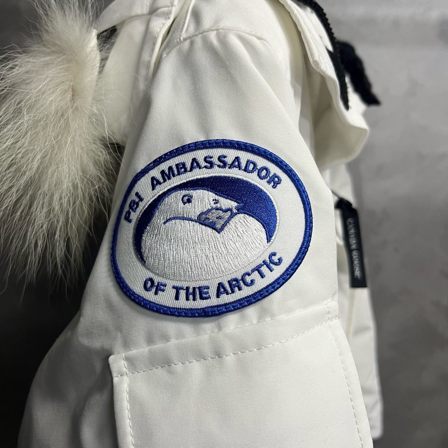 Canada Goose Canada Goose Long White Heavy Coat s Men Size US S / EU 44-46 / 1 - 2 Thumbnail