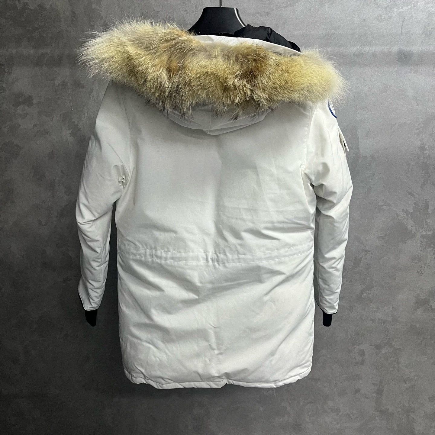 Canada Goose Canada Goose Long White Heavy Coat s Men Size US S / EU 44-46 / 1 - 3 Thumbnail