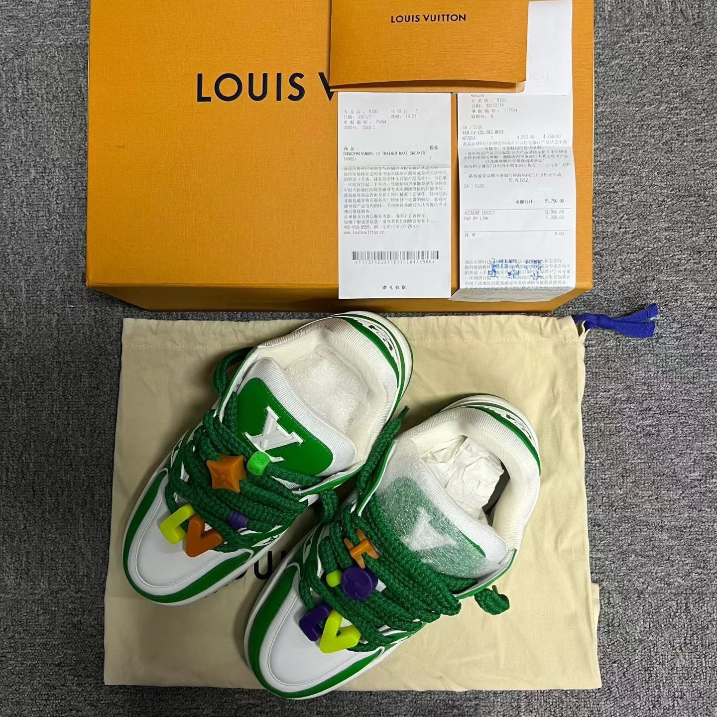 Louis Vuitton Louis Vuitton Green Lowtop Sneakers 9.5 Men Size US 9.5 / EU 42-43 - 2 Thumbnail