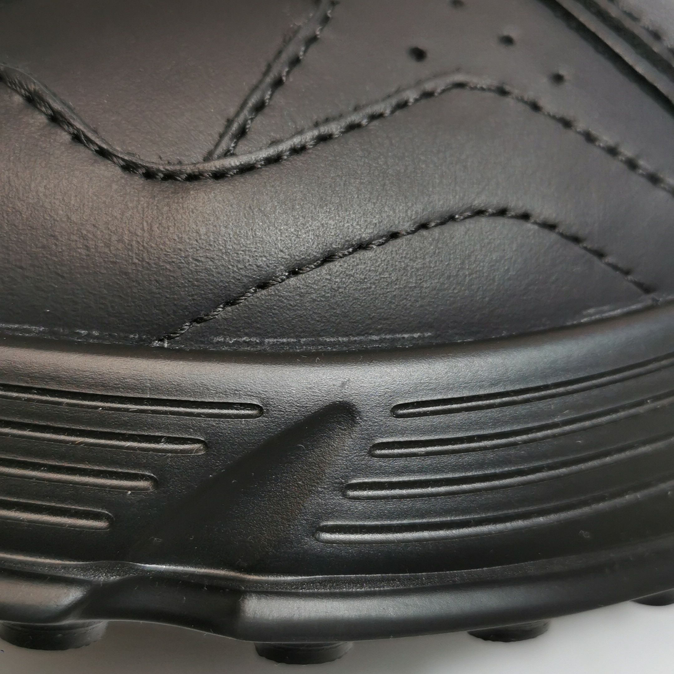 Hogan Hogan Black Leather Low-Top Sneakers EU 42 Size US 9 / EU 42 - 9 Thumbnail