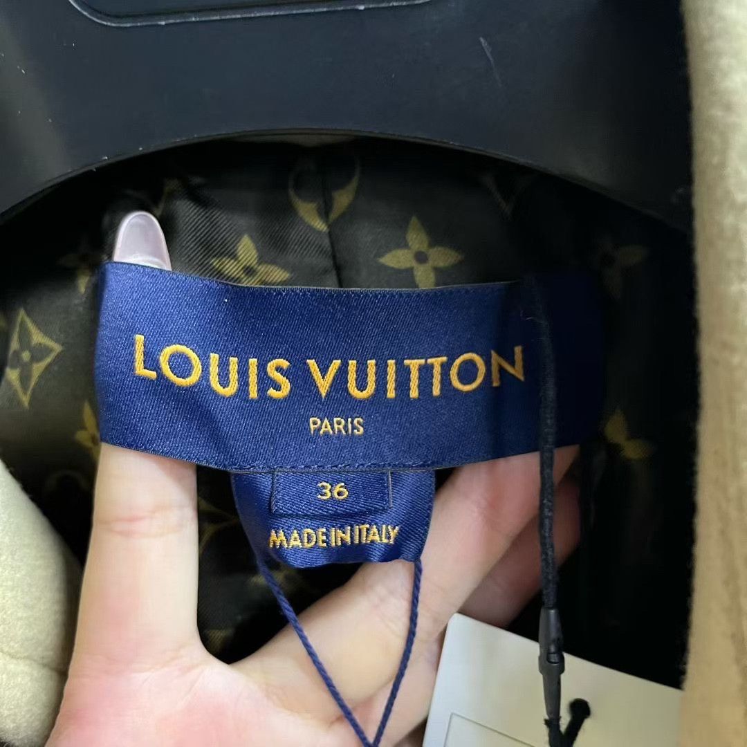 Louis Vuitton Louis Vuitton Long Multi Jacket XS Women Size XS / US 0-2 / IT 36-38 - 3 Thumbnail
