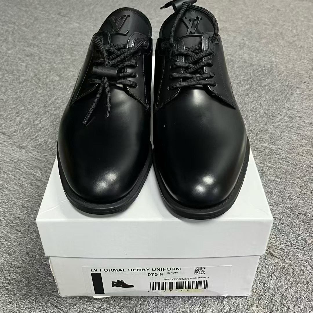 Louis Vuitton Louis Vuitton Formal Black Lowtop Sneakers 8.5 Men Size US 8.5 / EU 41-42 - 2 Thumbnail