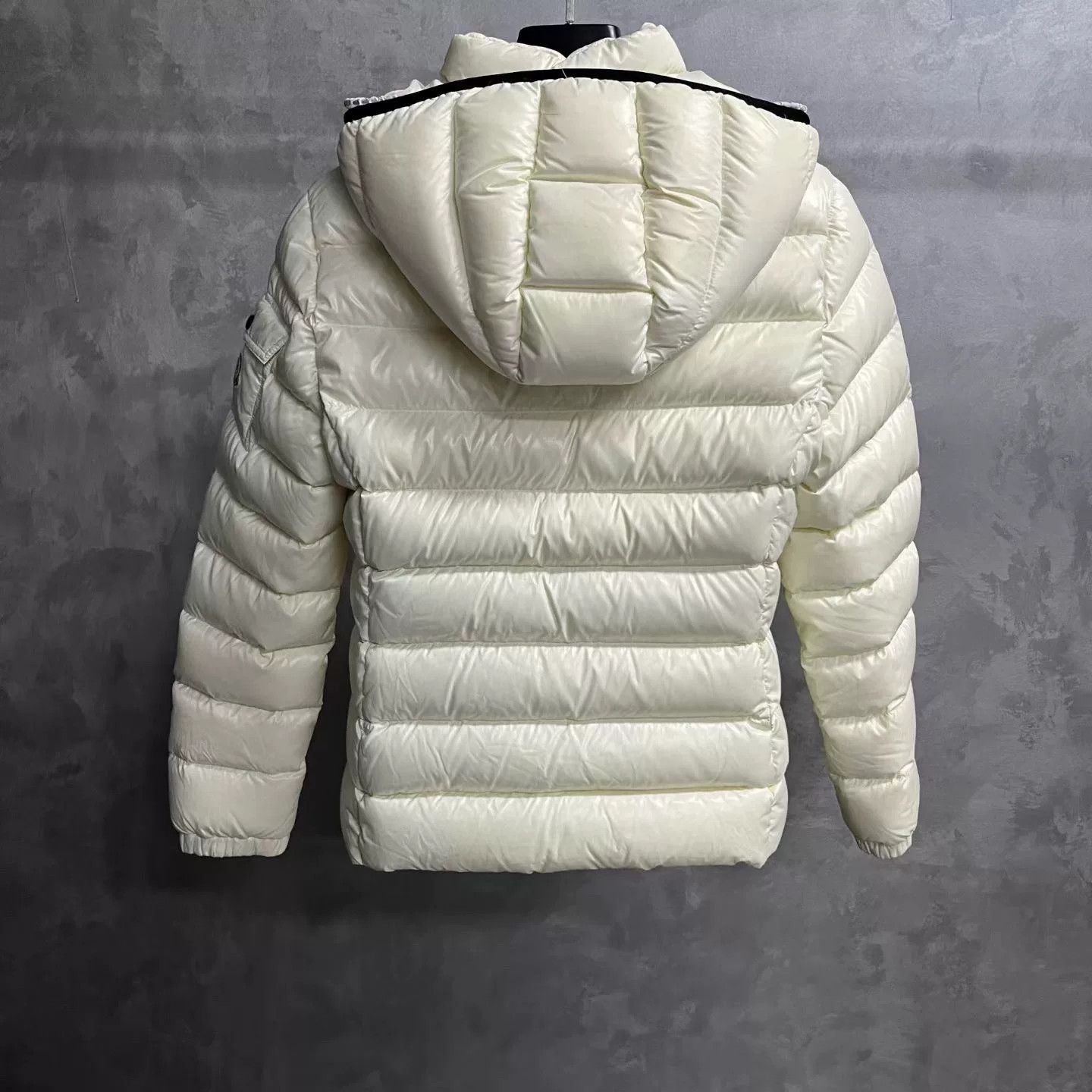 Moncler Moncler Down White Heavy Coat l Men Size US L / EU 52-54 / 3 - 2 Thumbnail