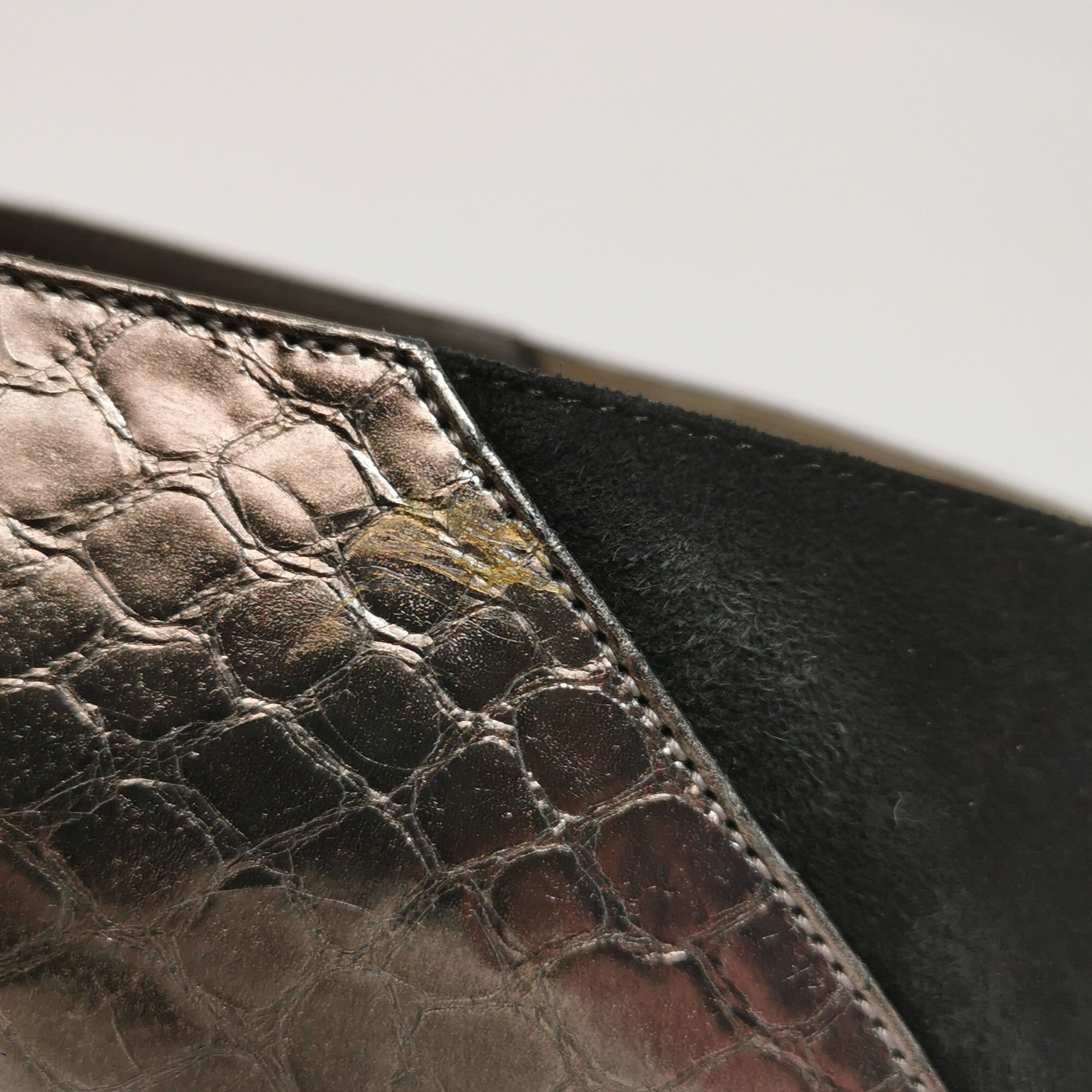 Sergio Rossi Sergio Rossi Metallic Embossed Leather Loafers 42 Size US 9 / EU 42 - 9 Thumbnail
