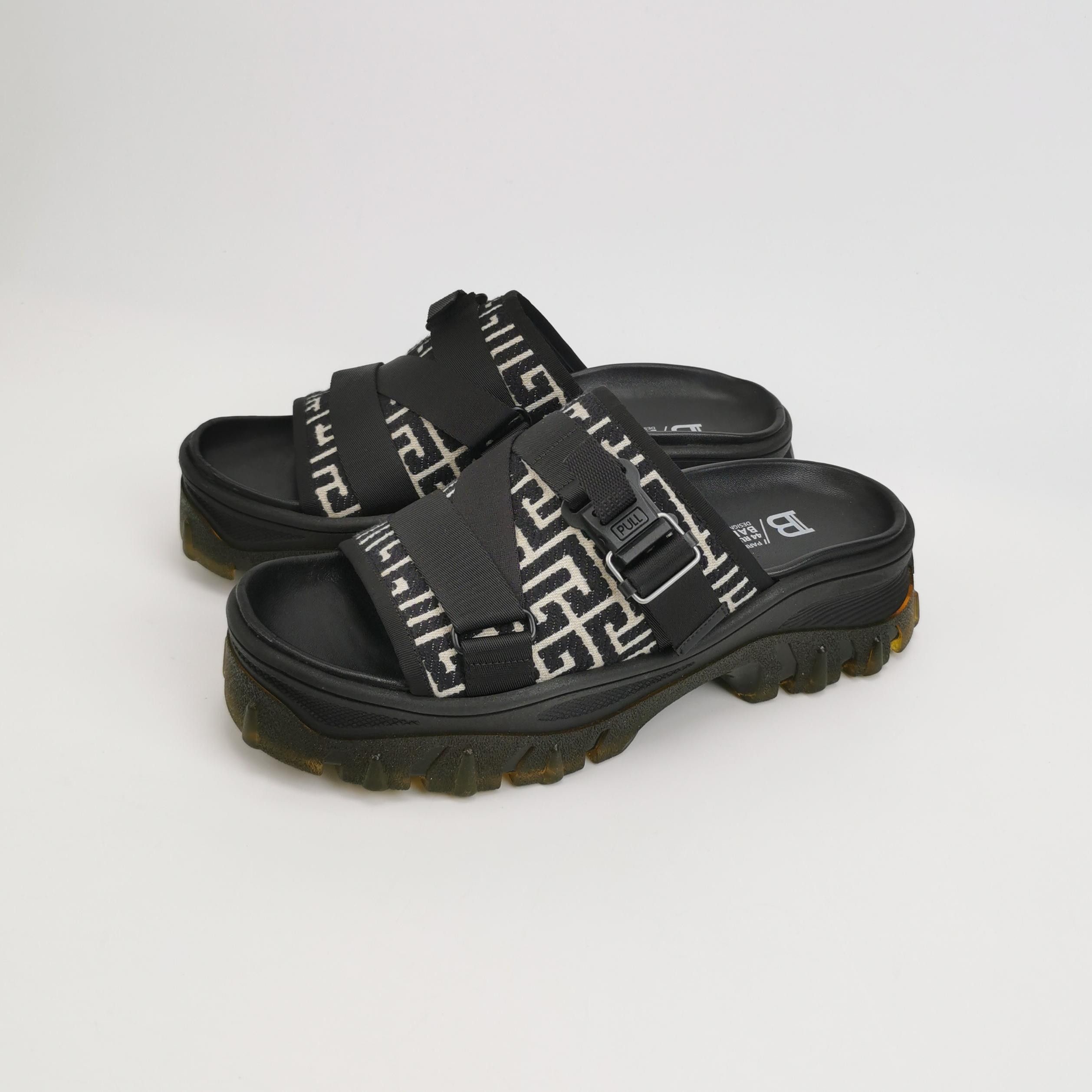 Balmain Balmain Monogram Canvas Slides Size 43 Size US 10 / EU 43 - 3 Thumbnail