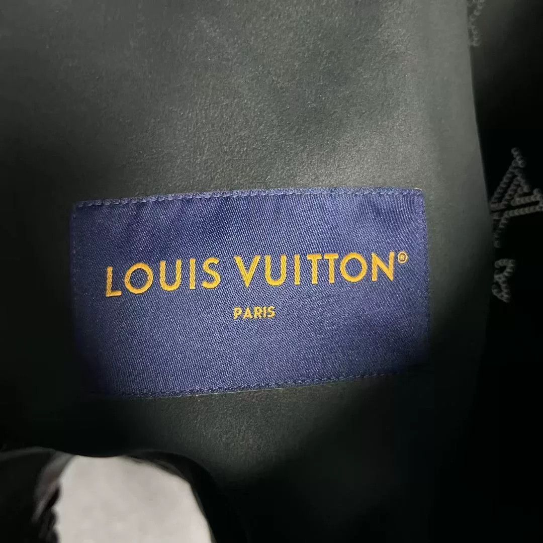 Louis Vuitton Louis Vuitton Black Light Jacket xs Men Size US XS / EU 42 / 0 - 5 Thumbnail