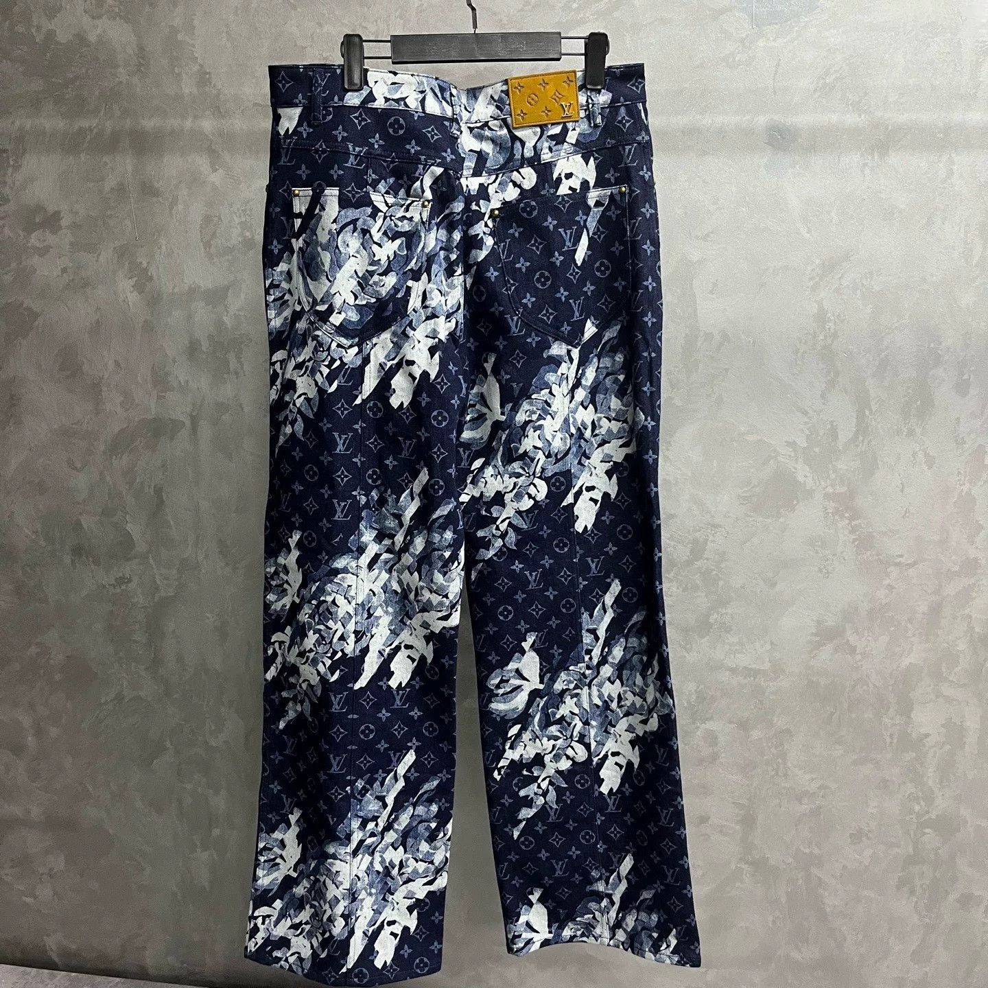 Louis Vuitton Louis Vuitton Denim Graphic Multi Denim Jeans 28 Men Size US 28 / EU 44 - 2 Thumbnail