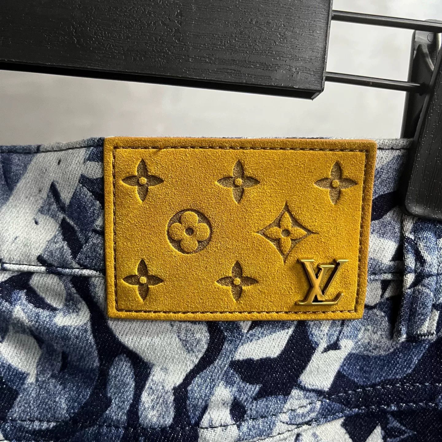 Louis Vuitton Louis Vuitton Denim Graphic Multi Denim Jeans 28 Men Size US 28 / EU 44 - 3 Thumbnail