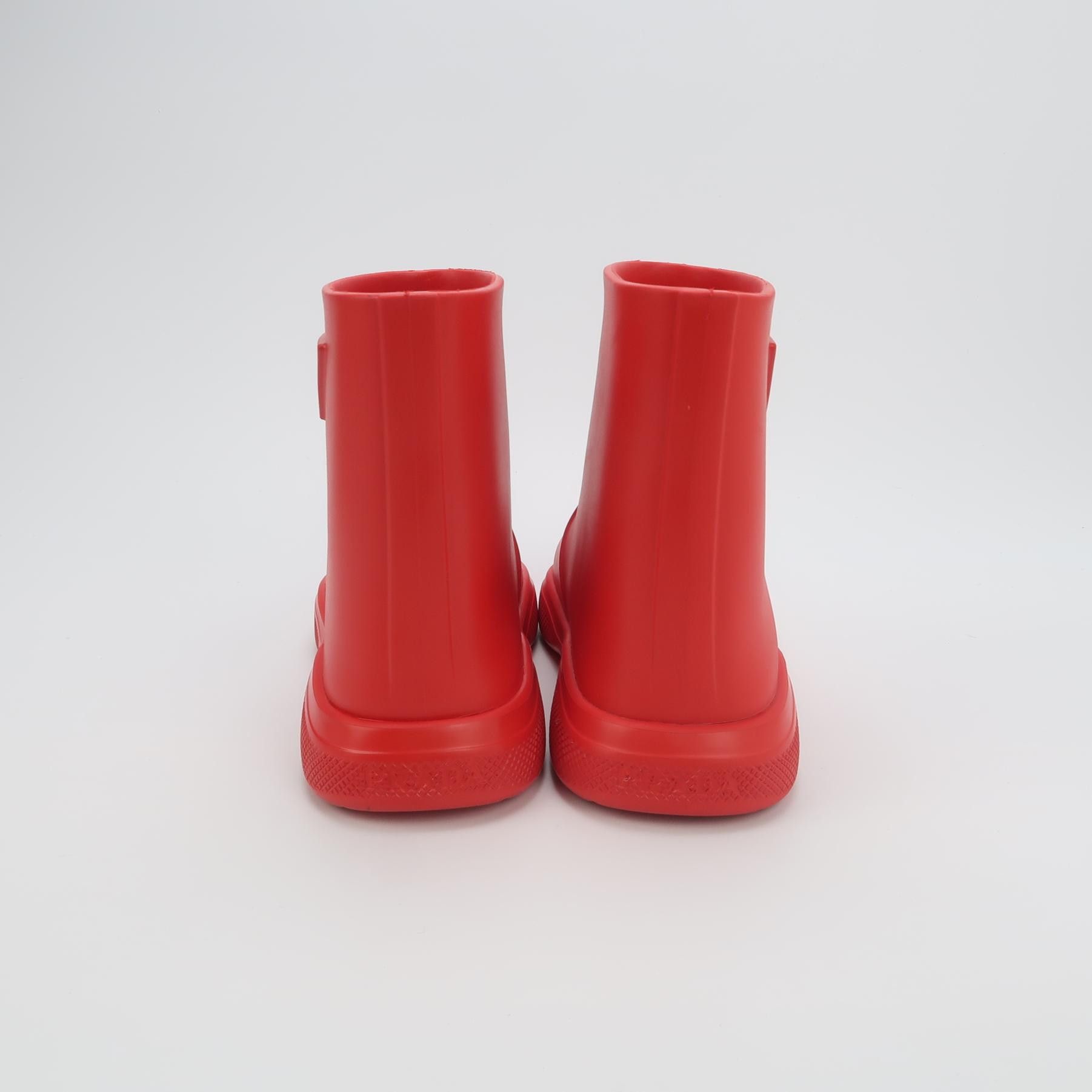 Prada Prada Red Triangle Logo Rubber Boots Size 41 Size US 8 / EU 41 - 5 Thumbnail