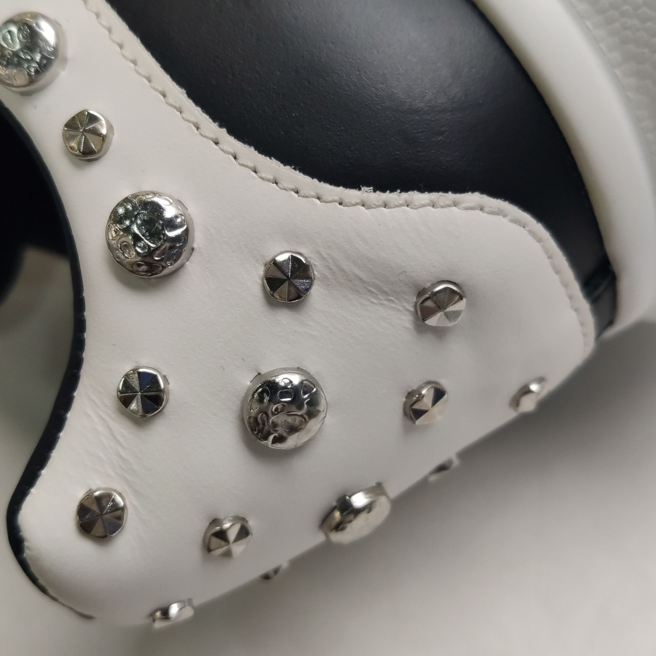 Alexander McQueen Alexander McQueen Studded Leather Oversized Sneakers EU 43 Size US 10 / EU 43 - 14 Thumbnail