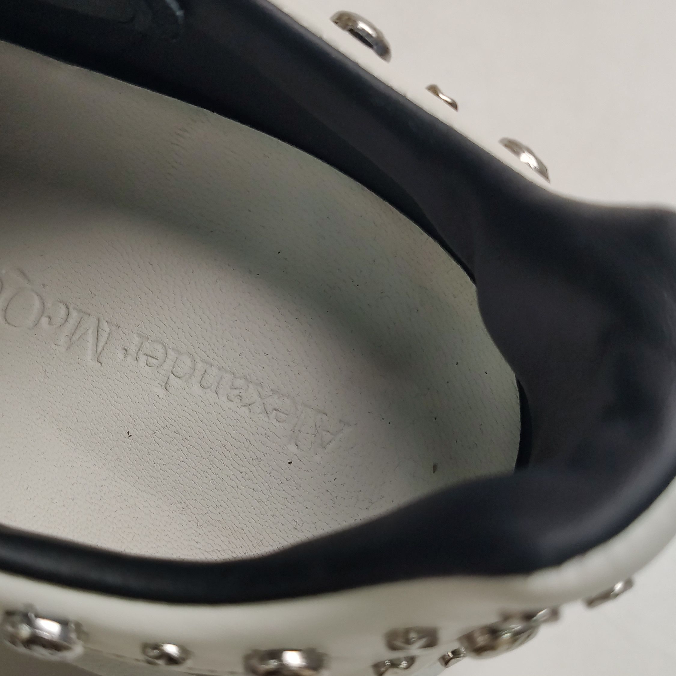 Alexander McQueen Alexander McQueen Studded Leather Oversized Sneakers EU 43 Size US 10 / EU 43 - 13 Thumbnail