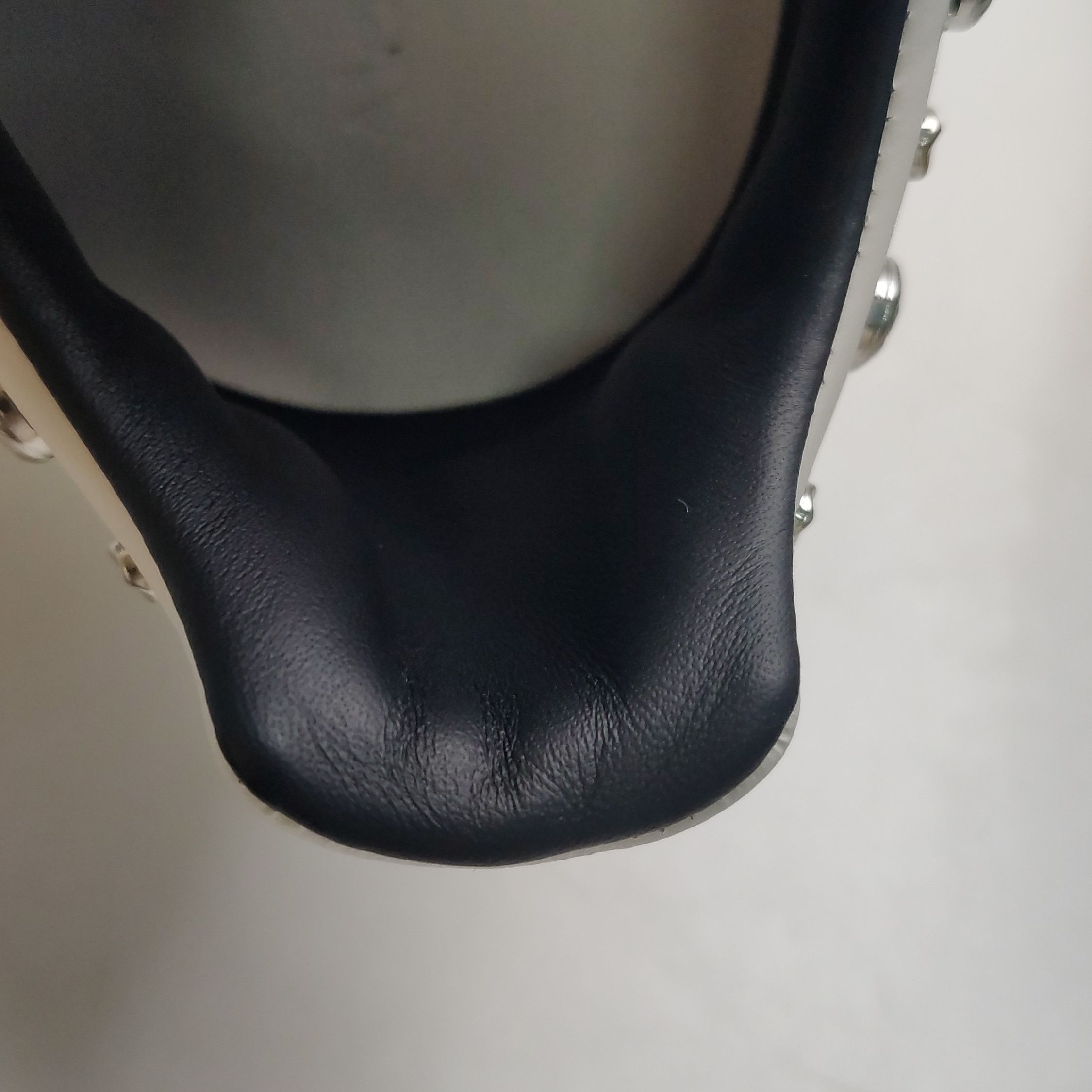 Alexander McQueen Alexander McQueen Studded Leather Oversized Sneakers EU 43 Size US 10 / EU 43 - 15 Thumbnail