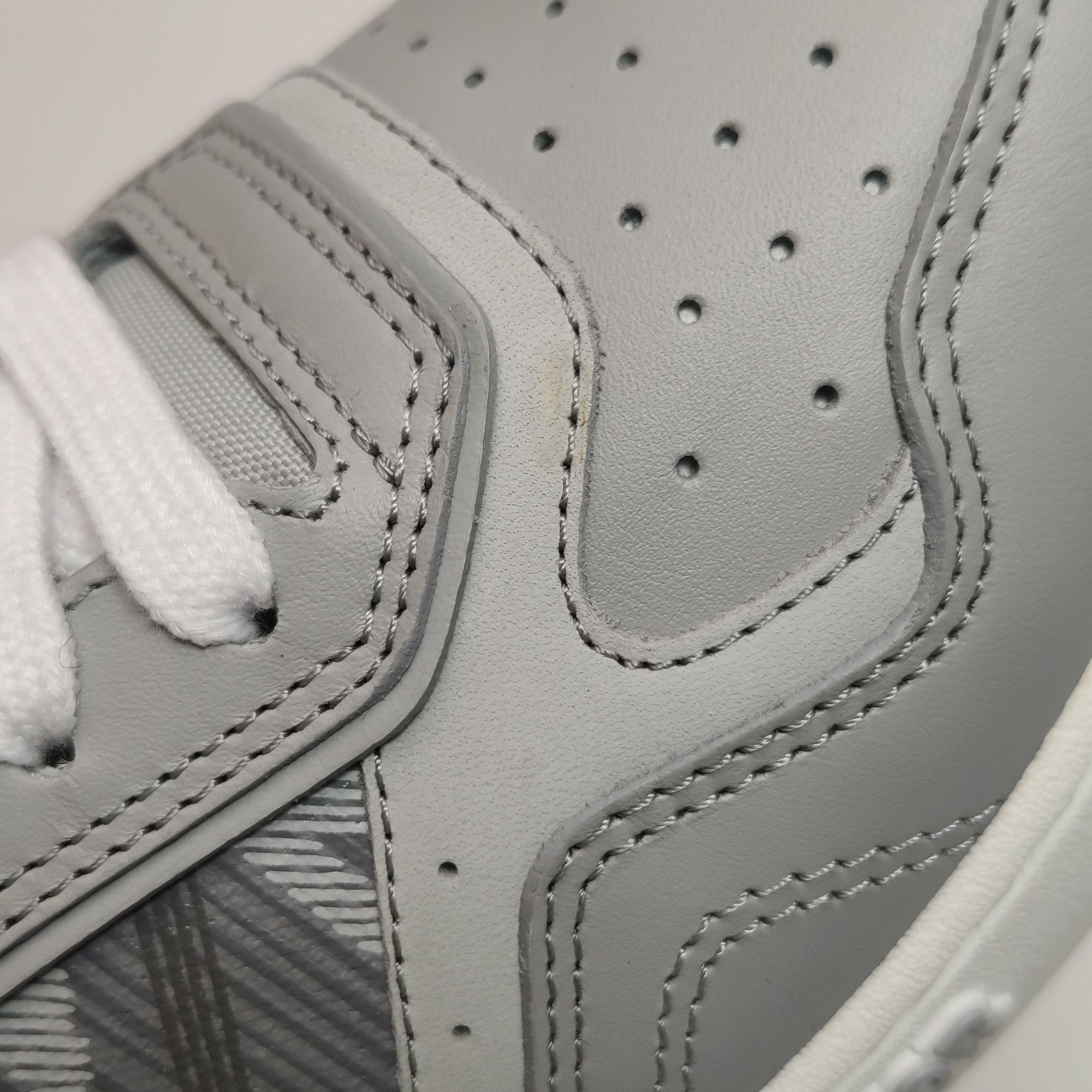Dior Dior B27 Grey Leather High-Top Sneakers 40 Size US 7 / EU 40 - 7 Thumbnail