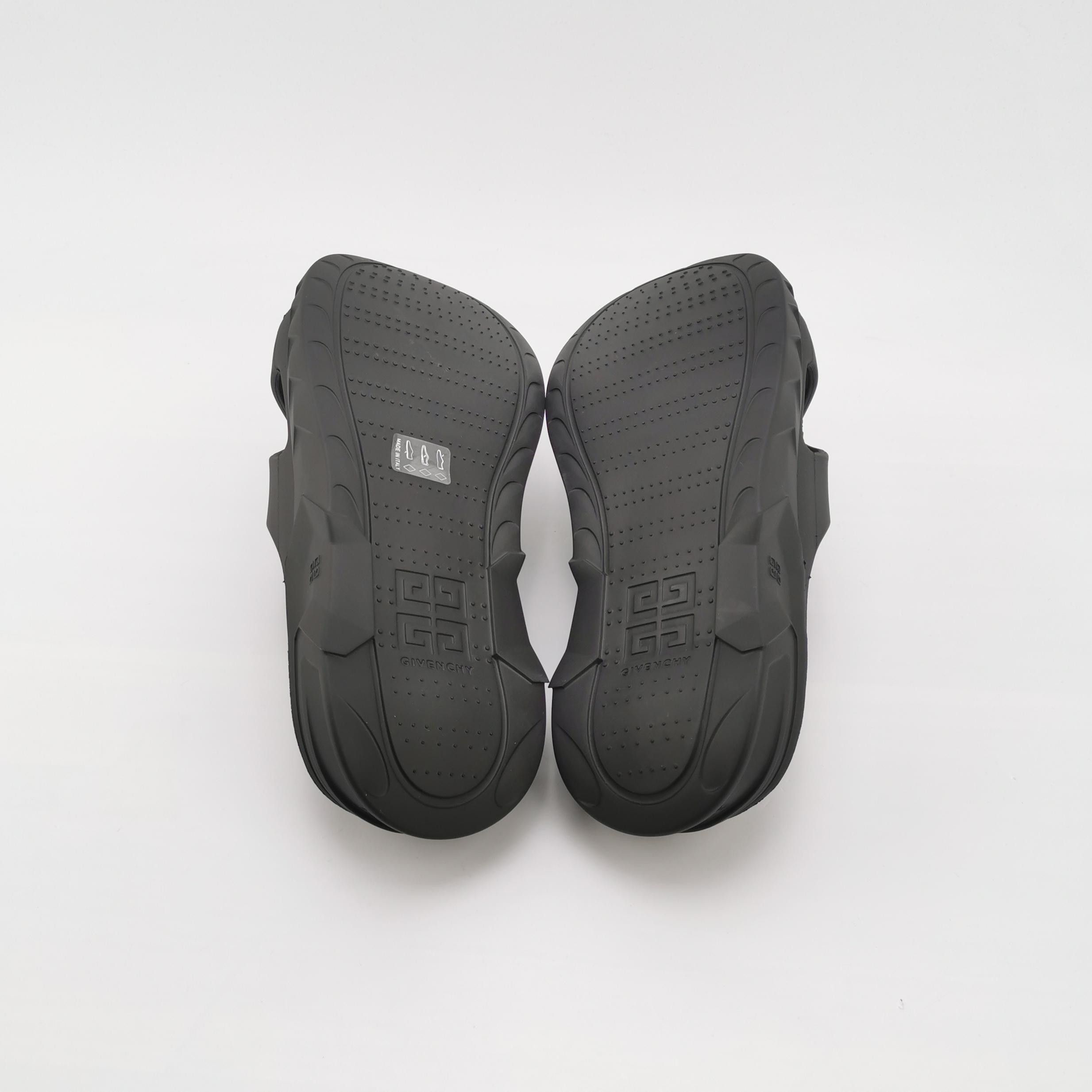 Givenchy Givenchy Marshmallow Platform Slides EU 39 Size US 6 / EU 39 - 6 Thumbnail