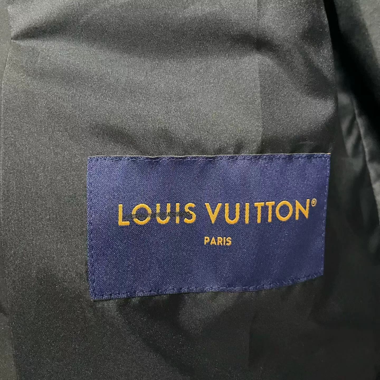 Louis Vuitton Louis Vuitton Retro Printed Multi Light Jacket s Men Size US S / EU 44-46 / 1 - 4 Thumbnail