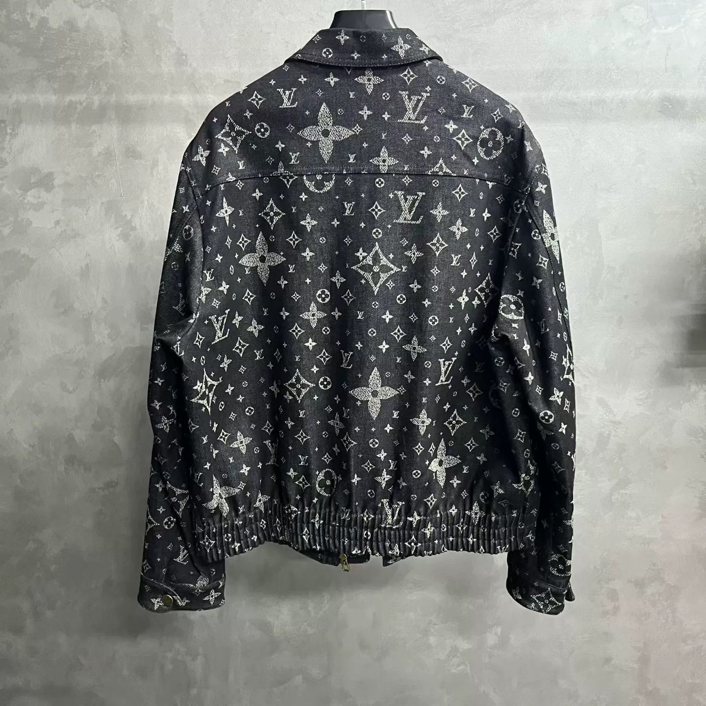 Louis Vuitton Louis Vuitton Retro Black Light Jacket l Men Size US L / EU 52-54 / 3 - 5 Thumbnail