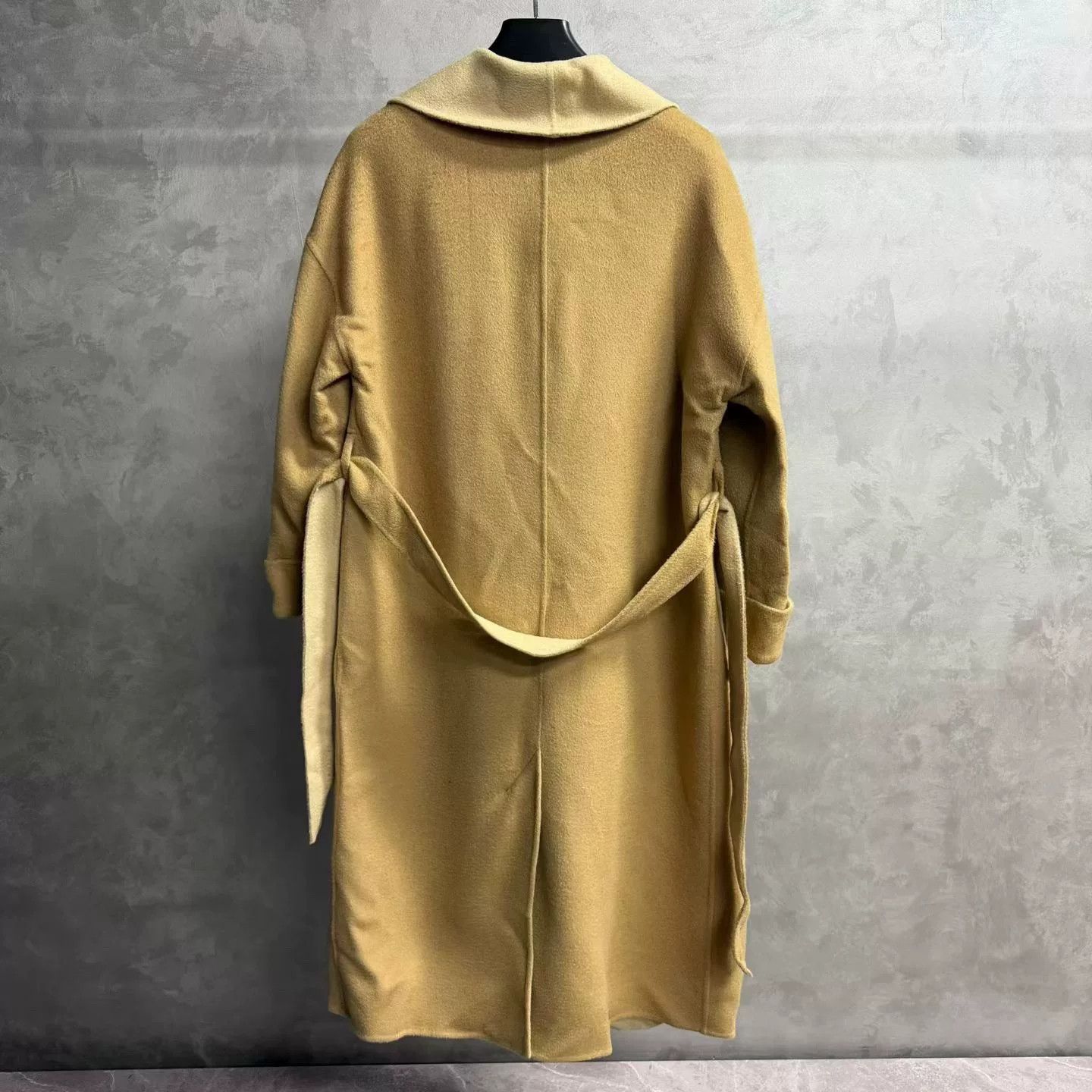 Loro Piana Loro Piana Oversized Long Beige Coat S Women Size S / US 4 / IT 40 - 2 Thumbnail