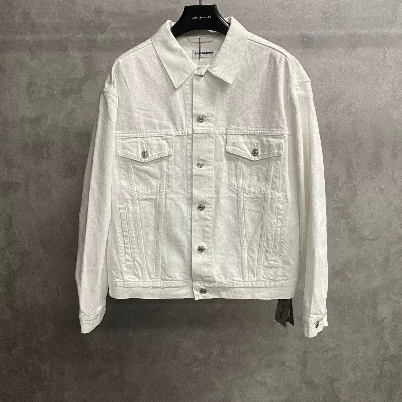Balenciaga Balenciaga Retro Graphic White Light Jacket xs Men Size US XS / EU 42 / 0 - 2 Thumbnail