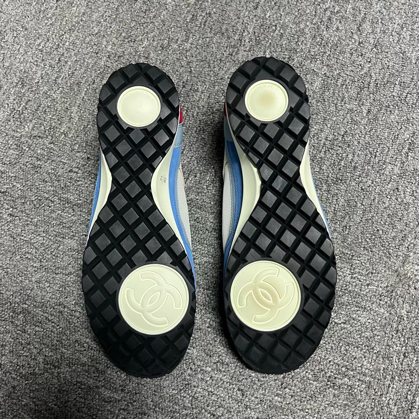 Chanel Chanel Retro Blue Lowtop Sneakers us_7 Women Size US 7 / IT 37 - 3 Thumbnail
