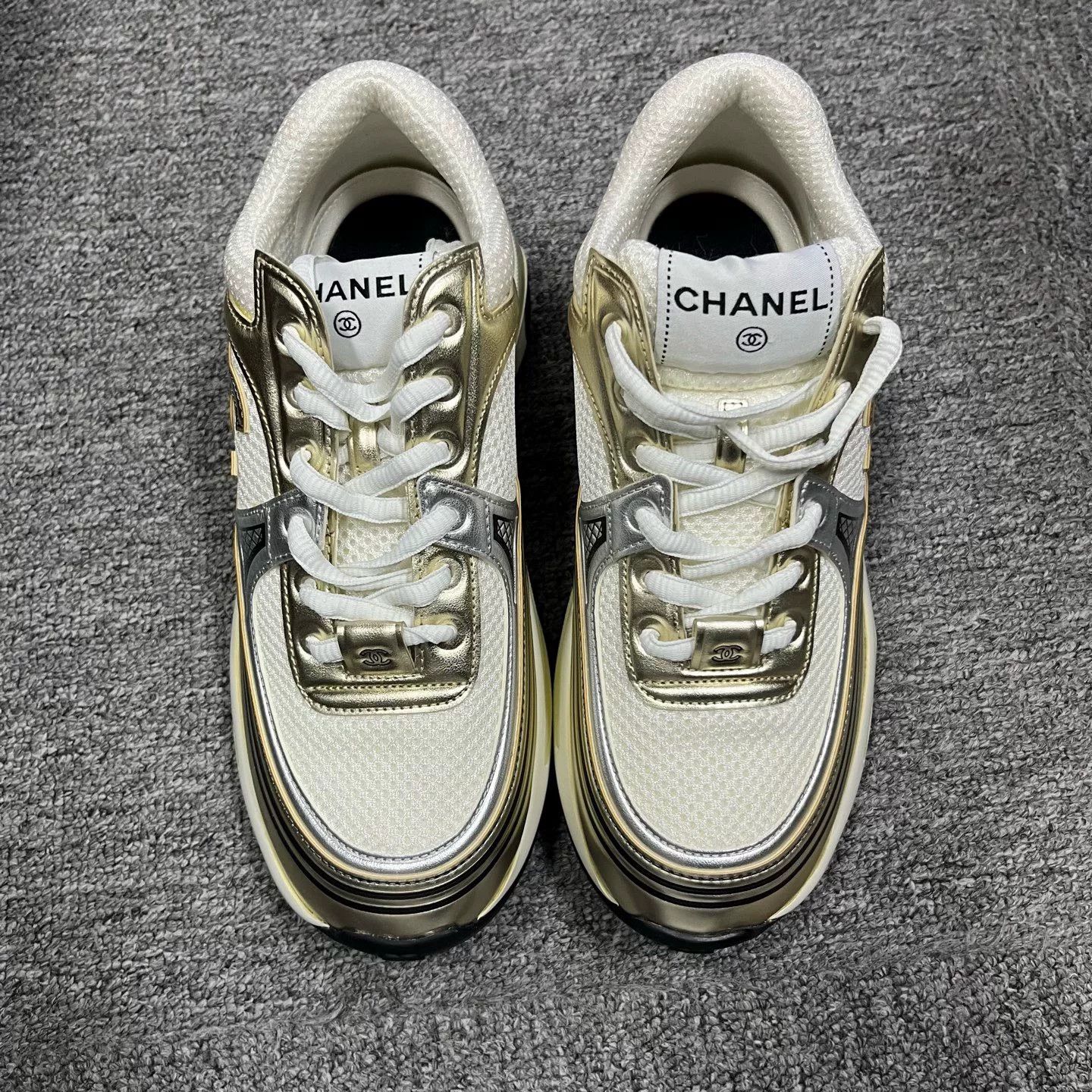 Chanel Chanel Casual Gold Lowtop Sneakers us_5 Women Size US 5 / IT 35 - 2 Thumbnail