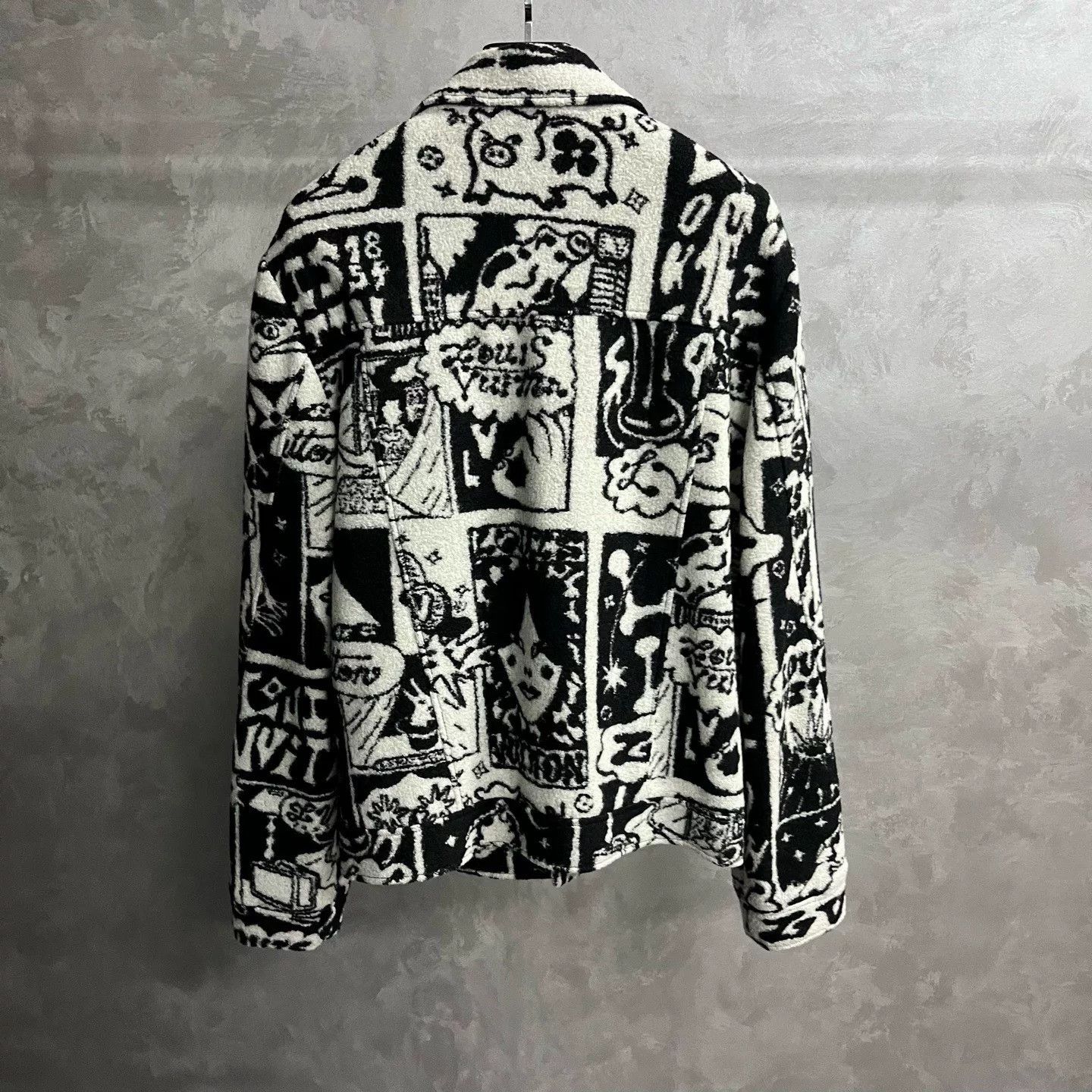 Louis Vuitton Louis Vuitton Printed Graphic Black Light Jacket xl Men Size US XL / EU 56 / 4 - 2 Thumbnail