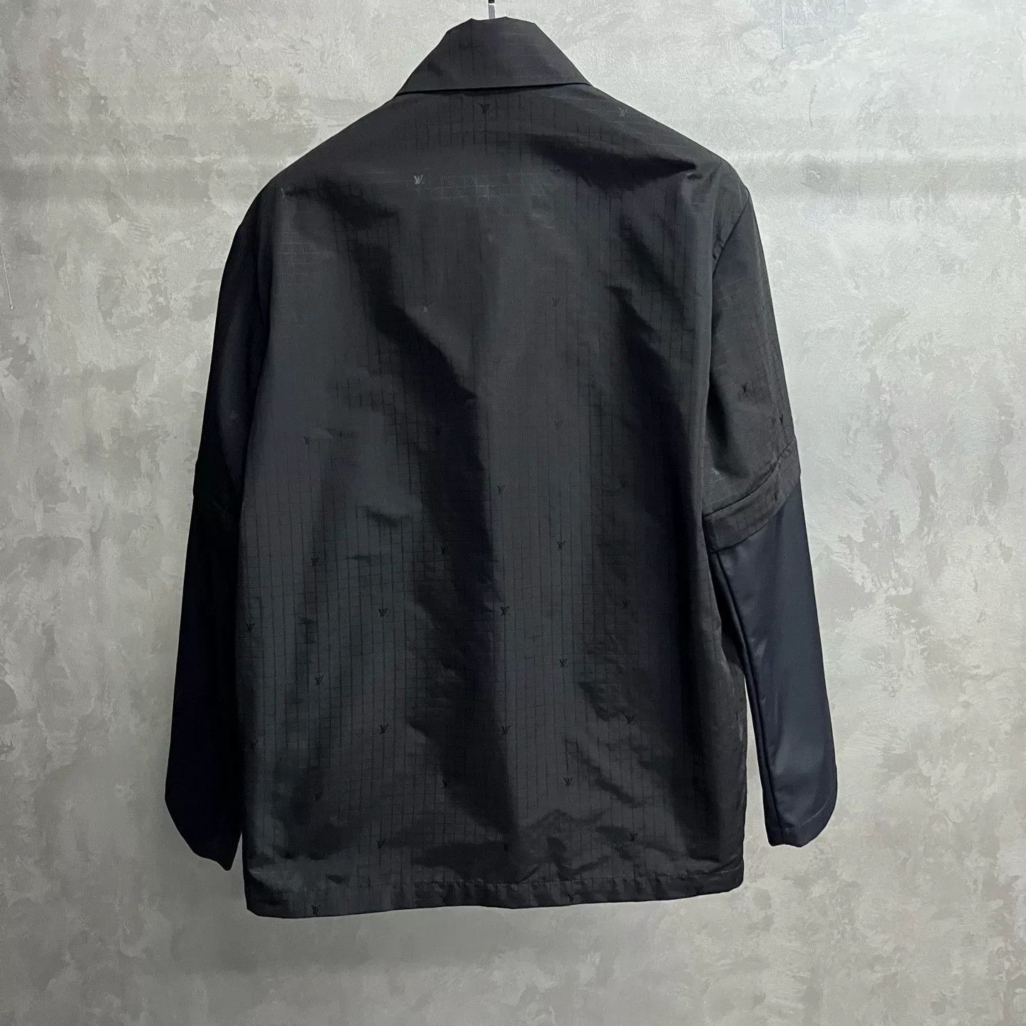 Louis Vuitton Louis Vuitton Retro Printed Black Shirt xs Men Size US XS / EU 42 / 0 - 2 Thumbnail