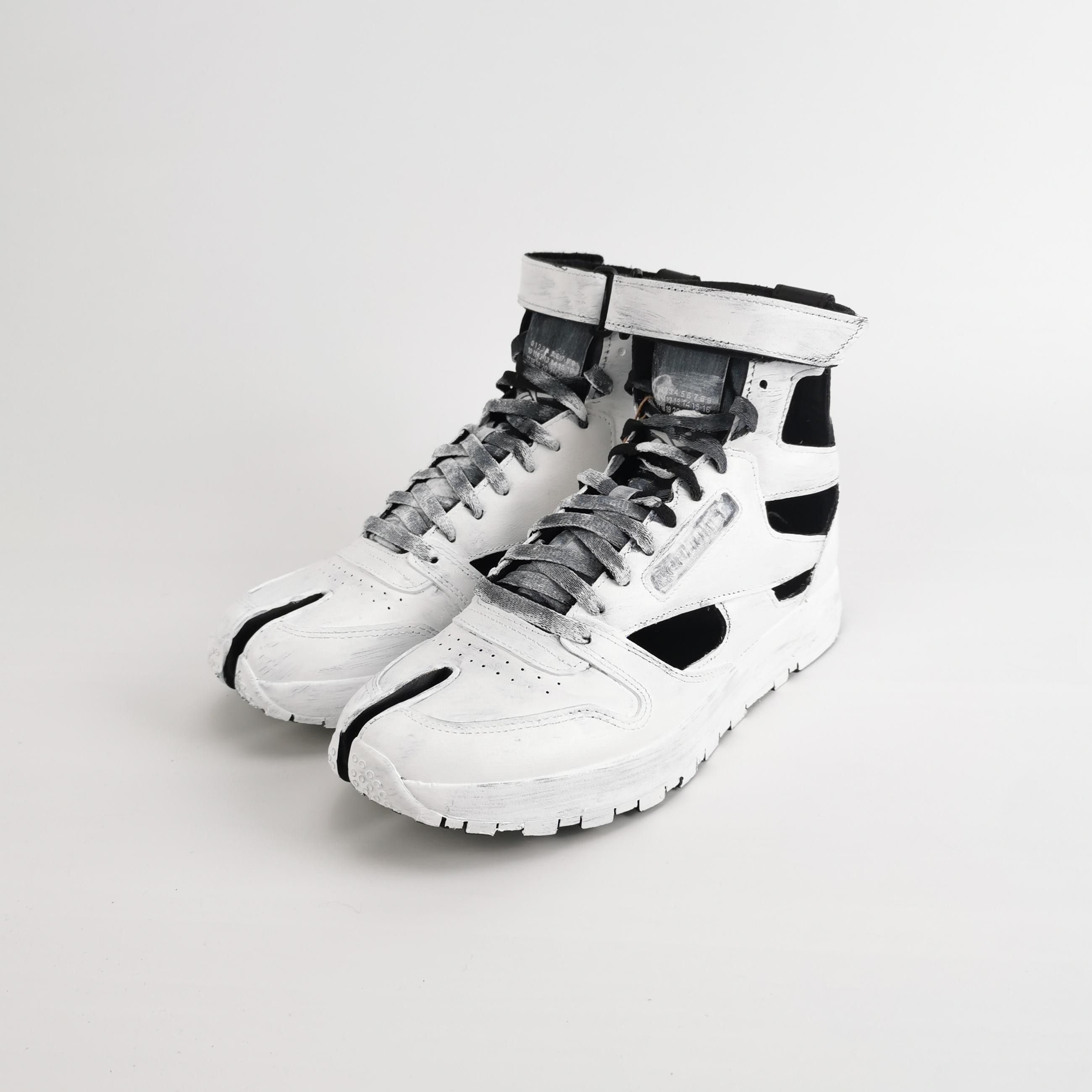 Maison Margiela Maison Margiela x Reebok Tabi Cut-Out High-Top Sneakers US 9 Size US 9 / EU 42 - 3 Thumbnail