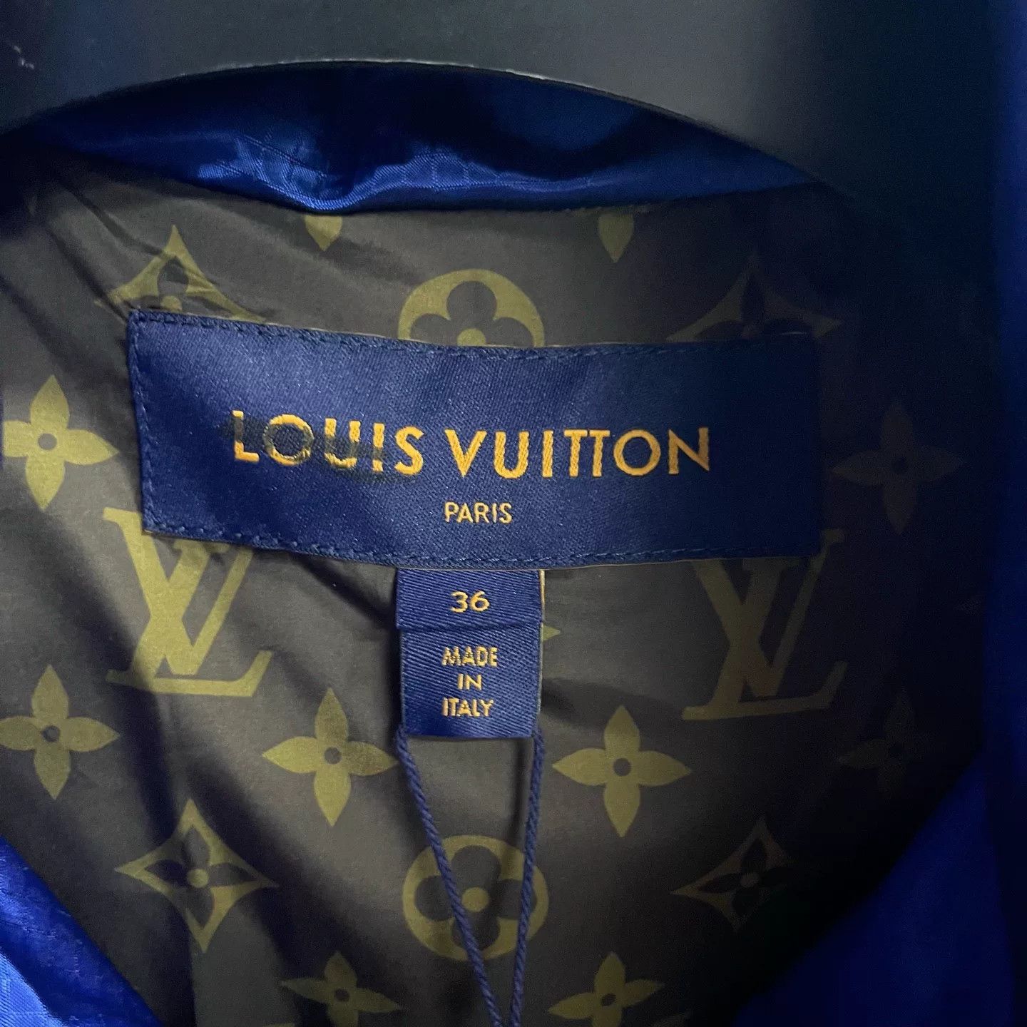 Louis Vuitton Louis Vuitton Down Blue Down Jacket XS Women Size XS / US 0-2 / IT 36-38 - 4 Thumbnail