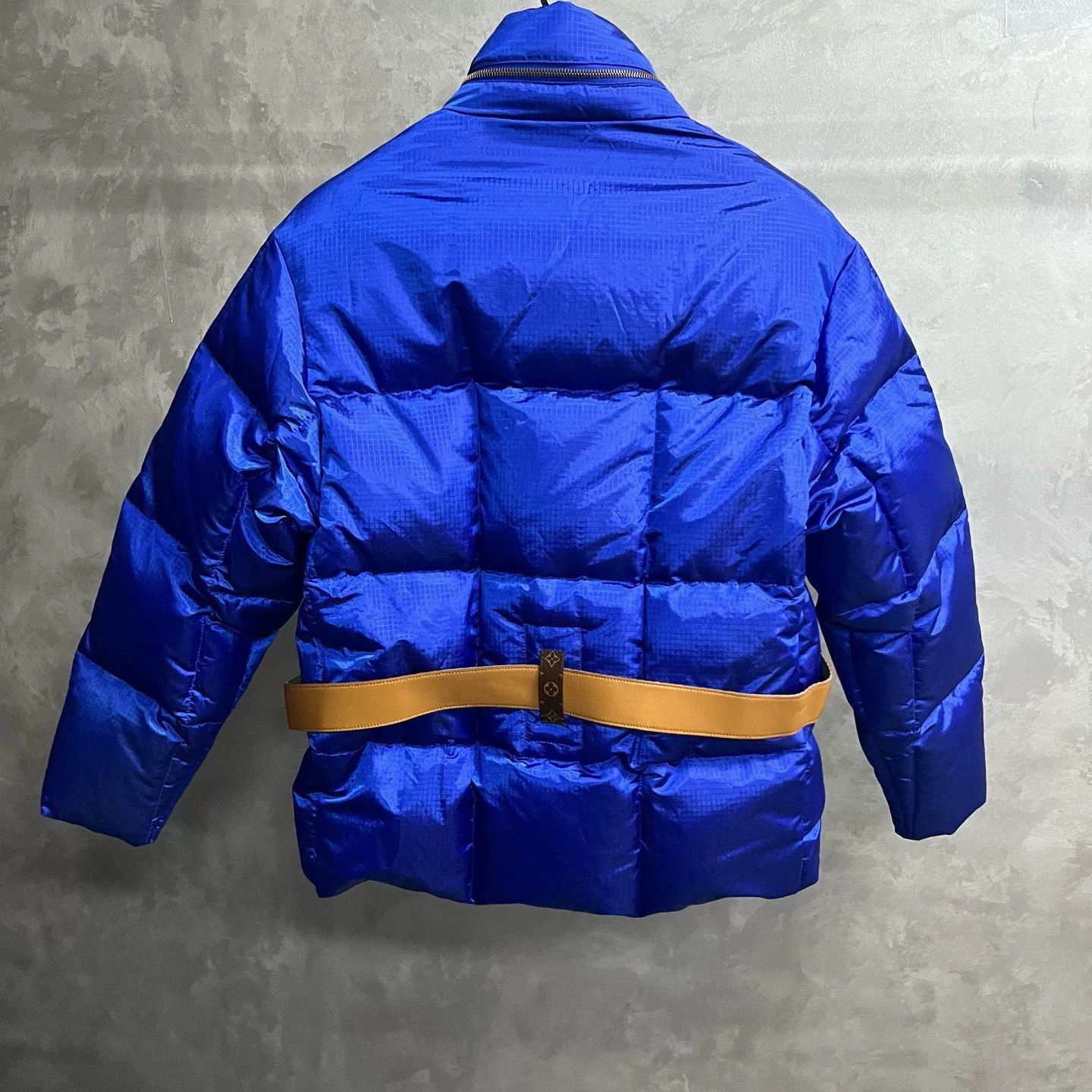 Louis Vuitton Louis Vuitton Down Blue Down Jacket XS Women Size XS / US 0-2 / IT 36-38 - 2 Thumbnail