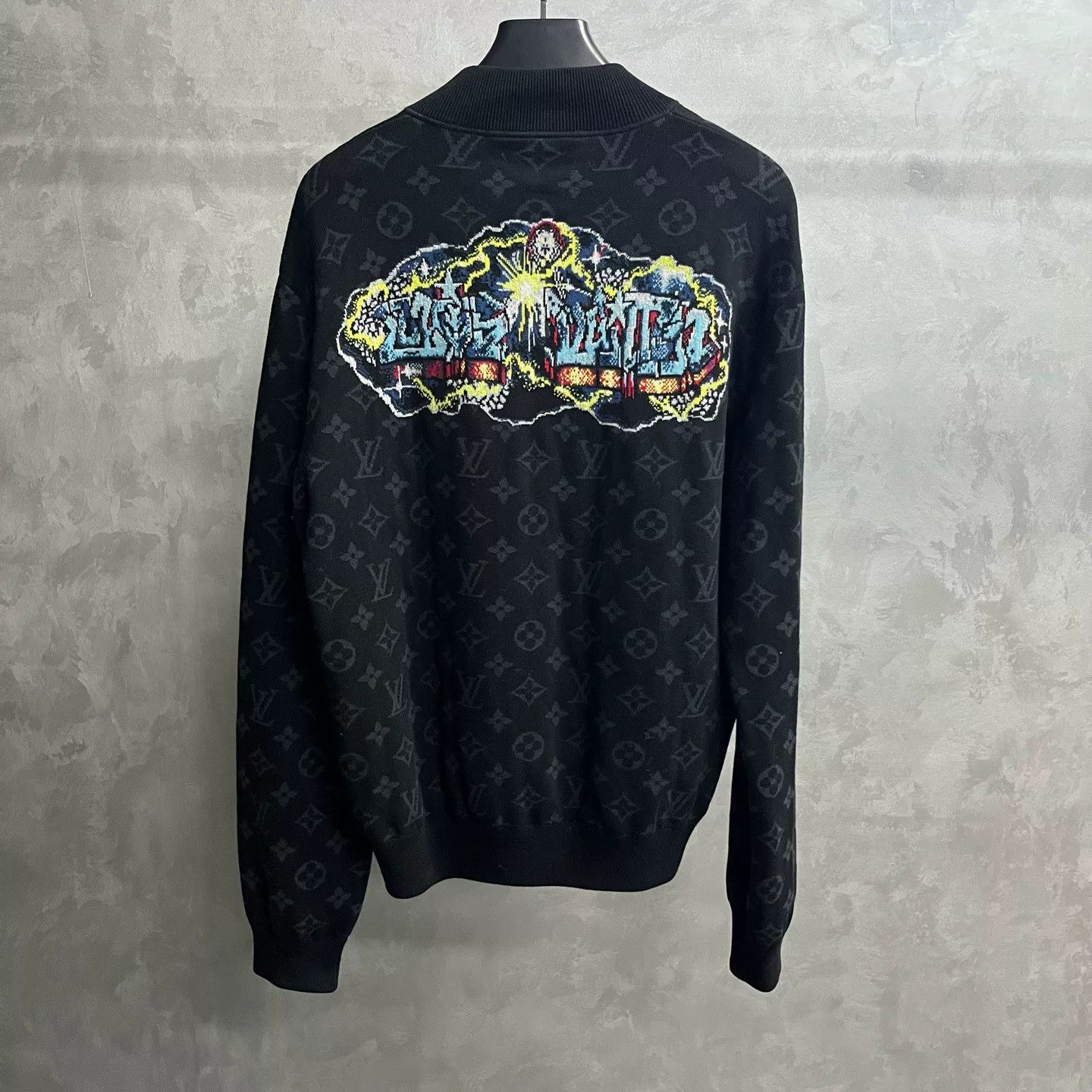 Louis Vuitton Louis Vuitton Printed Graphic Black Light Jacket l Men Size US L / EU 52-54 / 3 - 3 Thumbnail