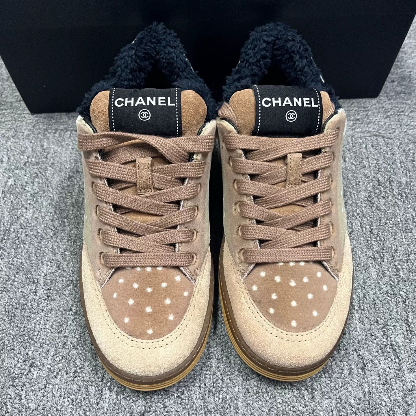 Chanel Chanel Leather Gray Lowtop Sneakers us_6-5 Women Size US 6.5 / IT 36.5 - 3 Thumbnail
