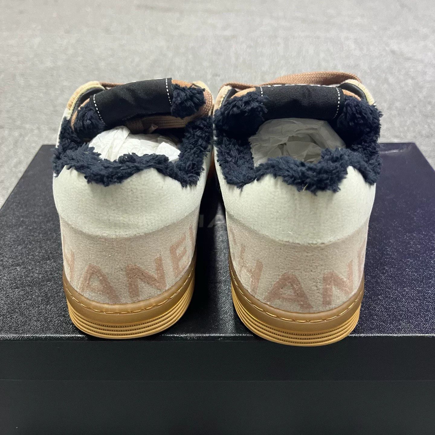 Chanel Chanel Leather Gray Lowtop Sneakers us_6-5 Women Size US 6.5 / IT 36.5 - 4 Thumbnail