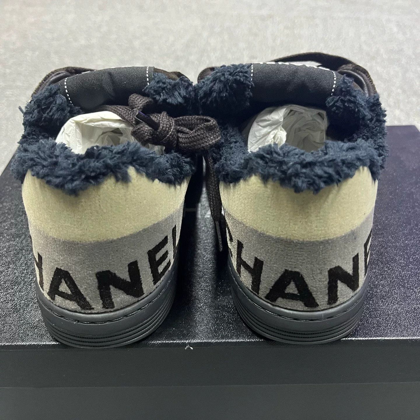 Chanel Chanel Leather Gray Lowtop Sneakers us_5-5 Women Size US 5.5 / IT 35.5 - 4 Thumbnail