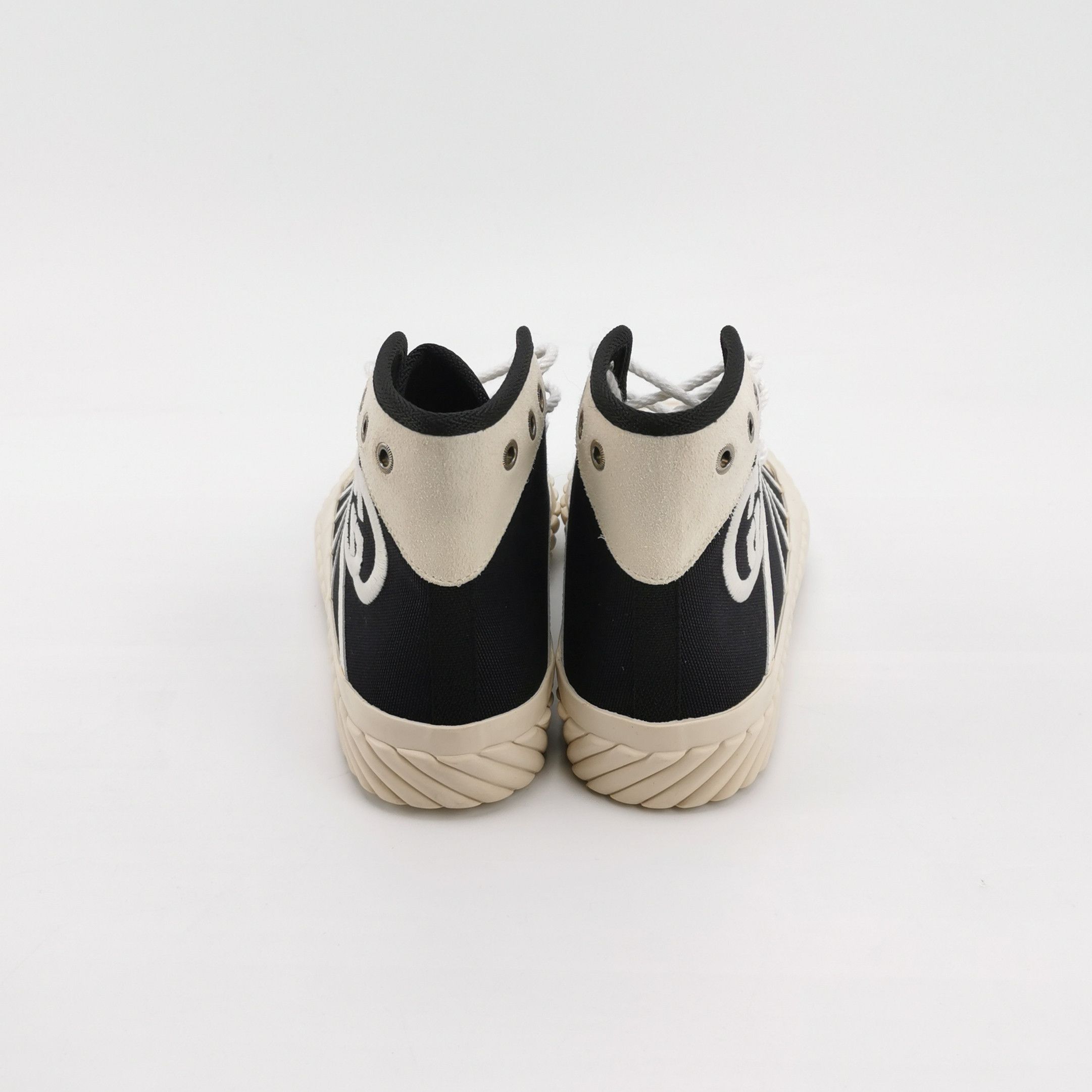 Gucci Gucci Interlocking G Canvas Suede Sneakers Size 39 Size US 6 / EU 39 - 5 Thumbnail