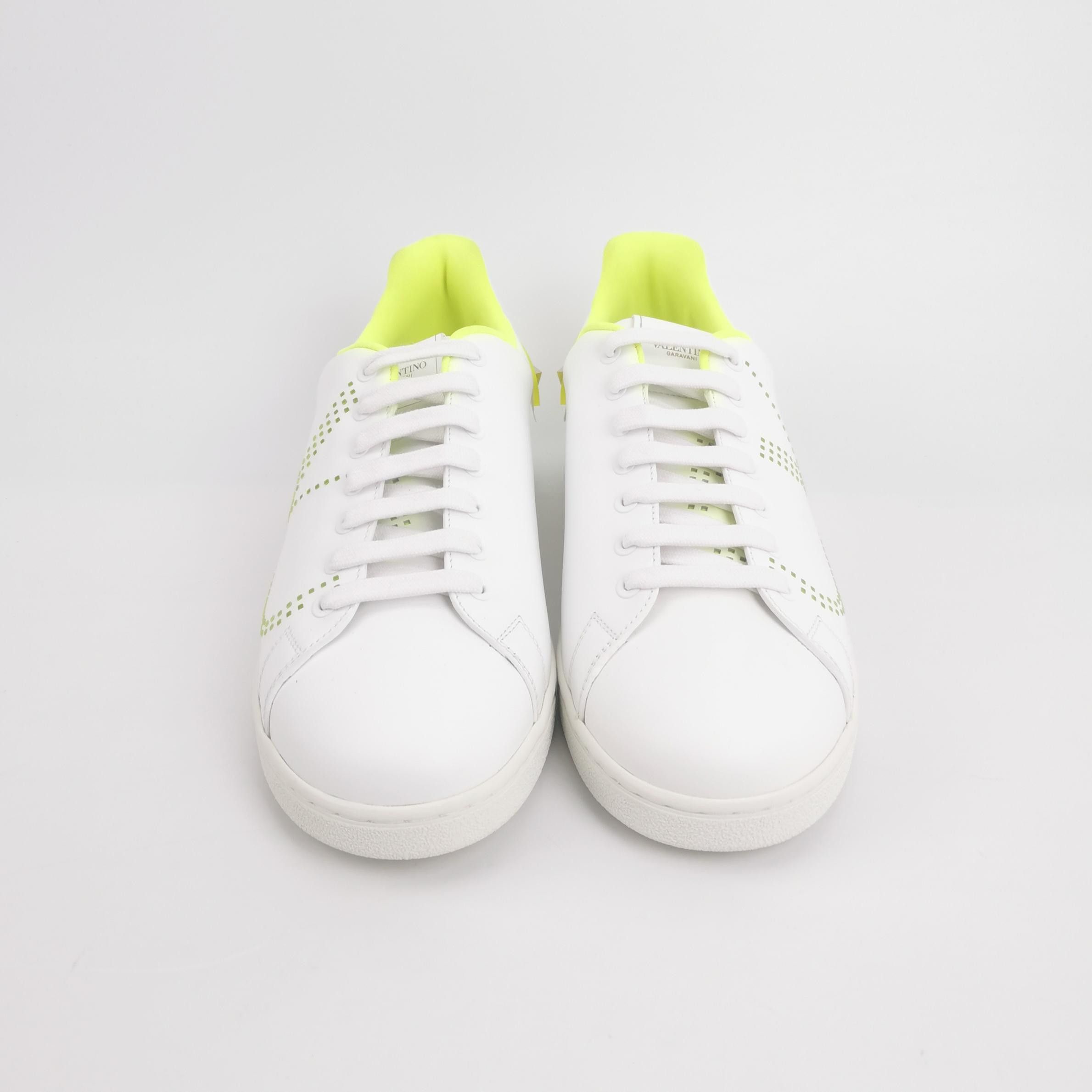 Valentino Valentino Backnet Perforated Logo Sneakers EU 43 Size US 10 / EU 43 - 4 Thumbnail