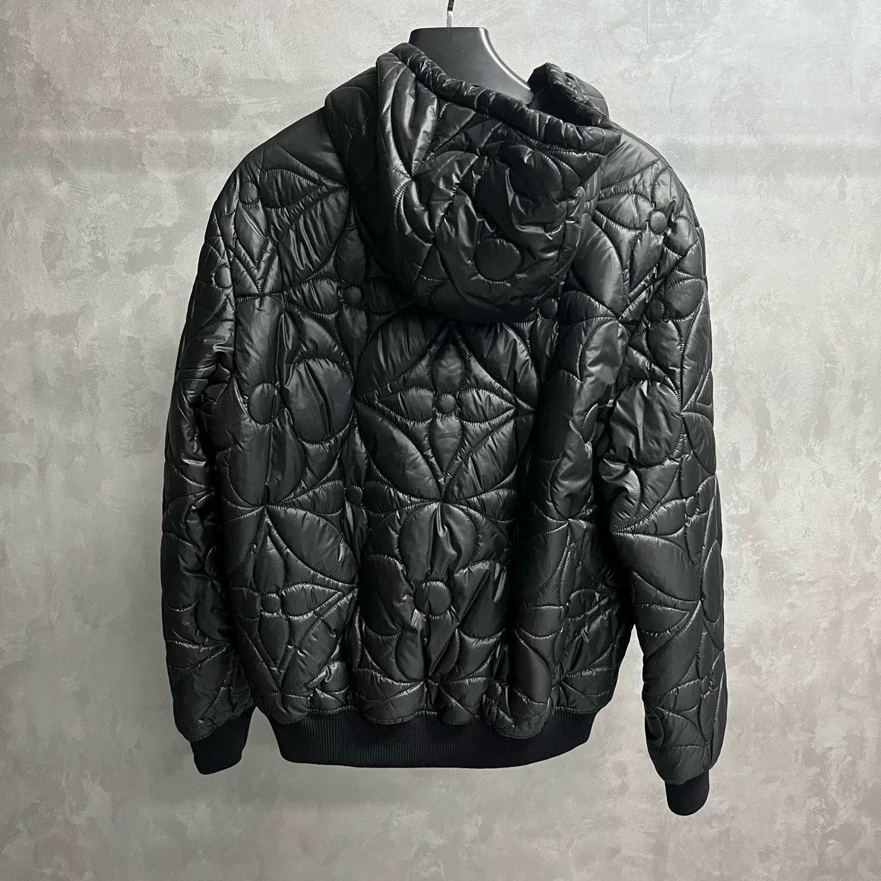 Louis Vuitton Louis Vuitton Retro Graphic Black Heavy Coat xs Men Size US XS / EU 42 / 0 - 2 Thumbnail