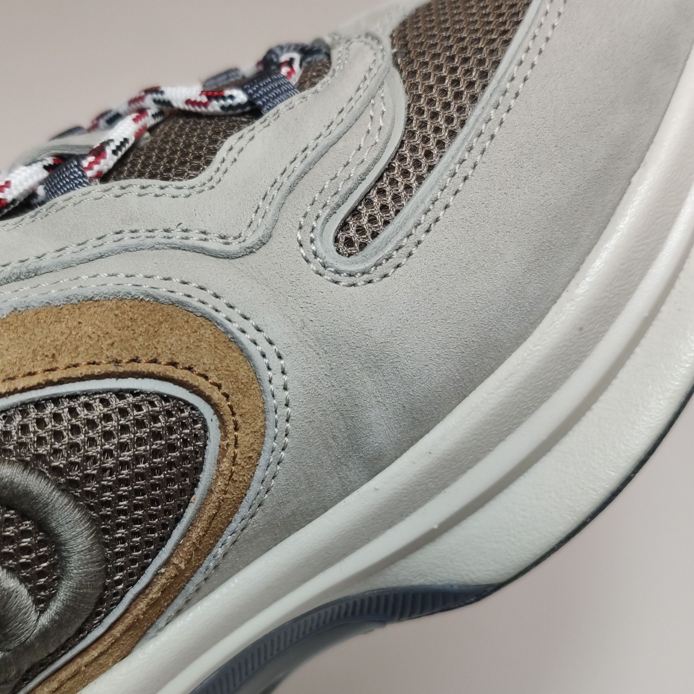 Gucci Gucci Mixed Material Interlocking G Run Sneakers Size 38.5 Size US 5.5 / EU 38 - 12 Thumbnail