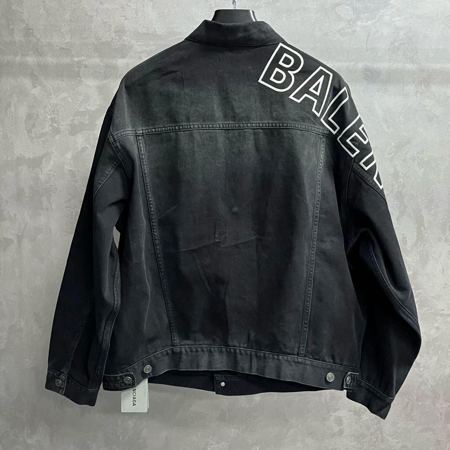 Balenciaga Balenciaga Retro Printed Black Light Jacket m Men Size US M / EU 48-50 / 2 - 2 Thumbnail