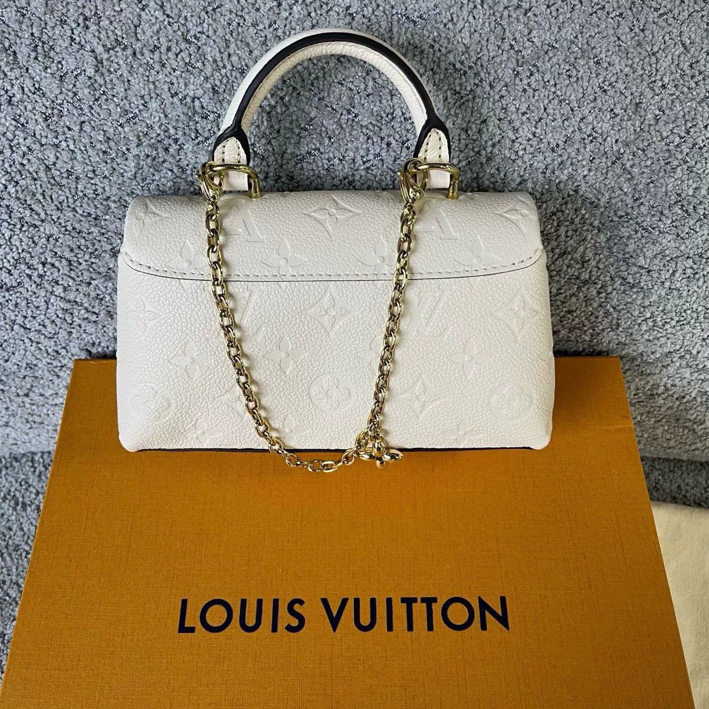 Louis Vuitton Louis Vuitton White Shoulder Bag OS Women Size ONE SIZE - 5 Thumbnail