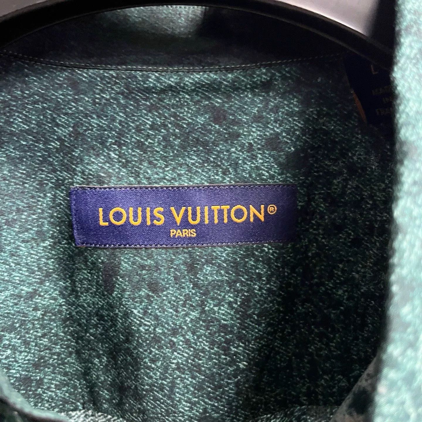 Louis Vuitton Louis Vuitton Retro Printed Green Shirt l Men Size US L / EU 52-54 / 3 - 4 Thumbnail